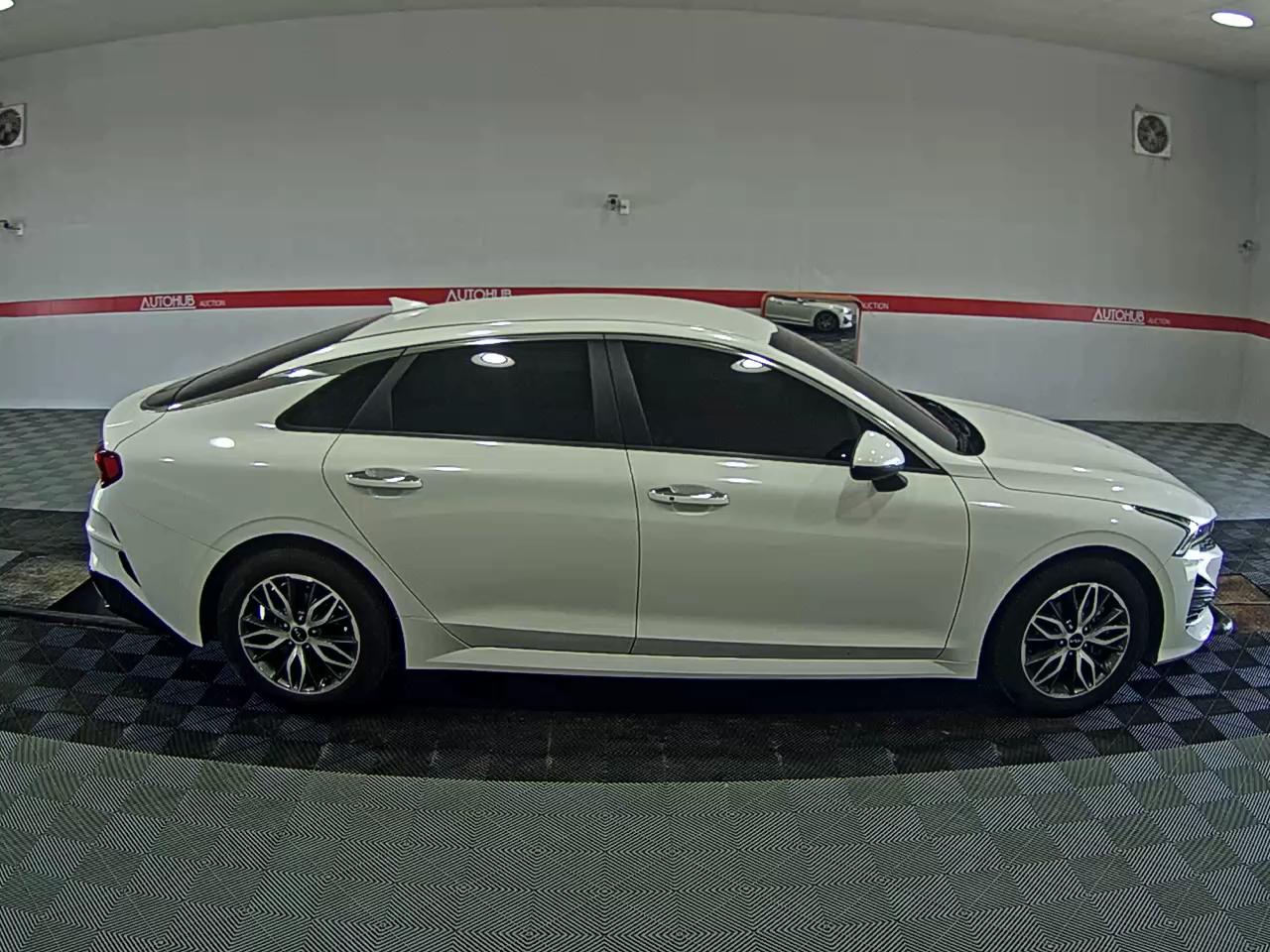 2022 - kia k5