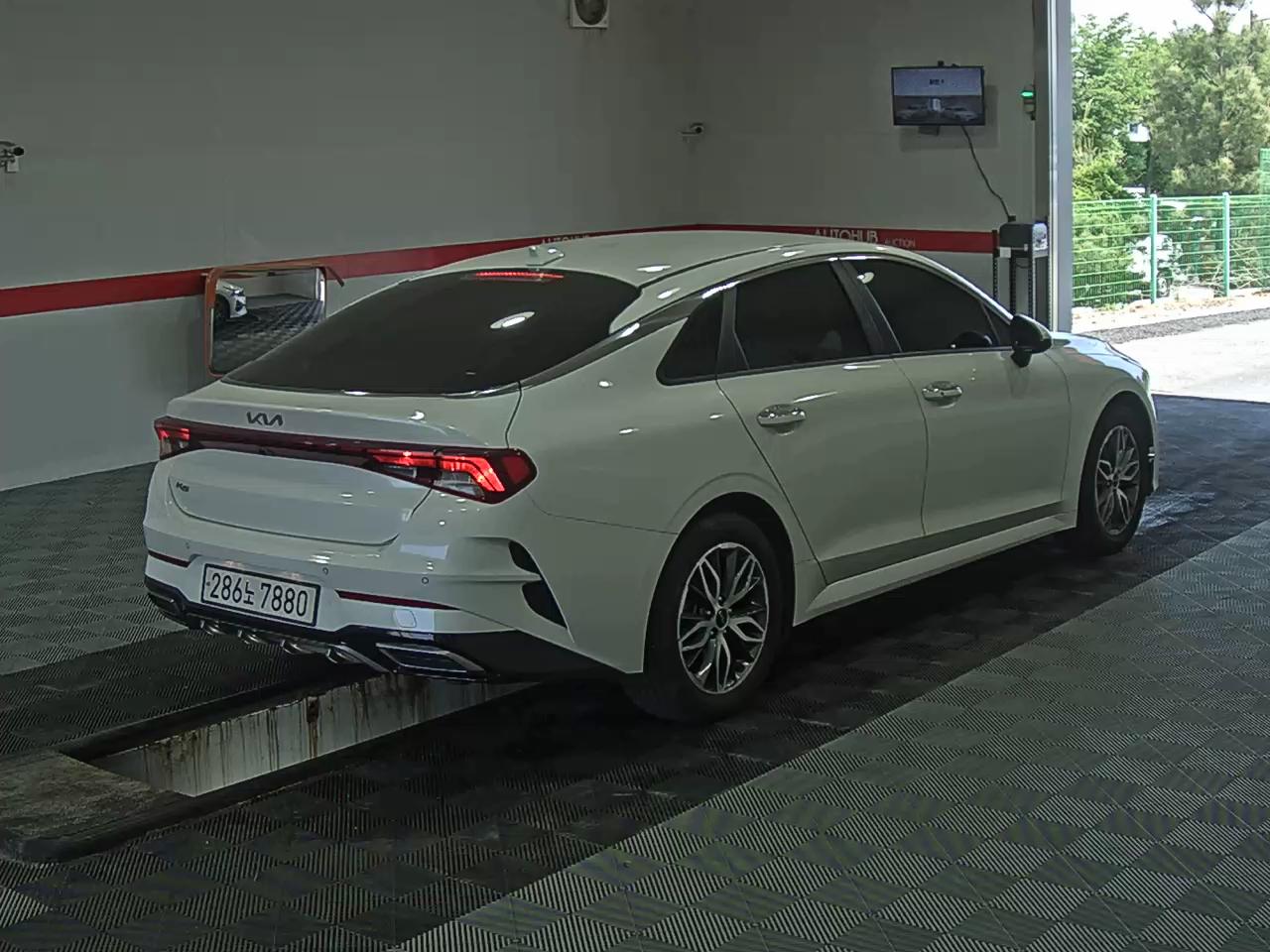 2022 - kia k5