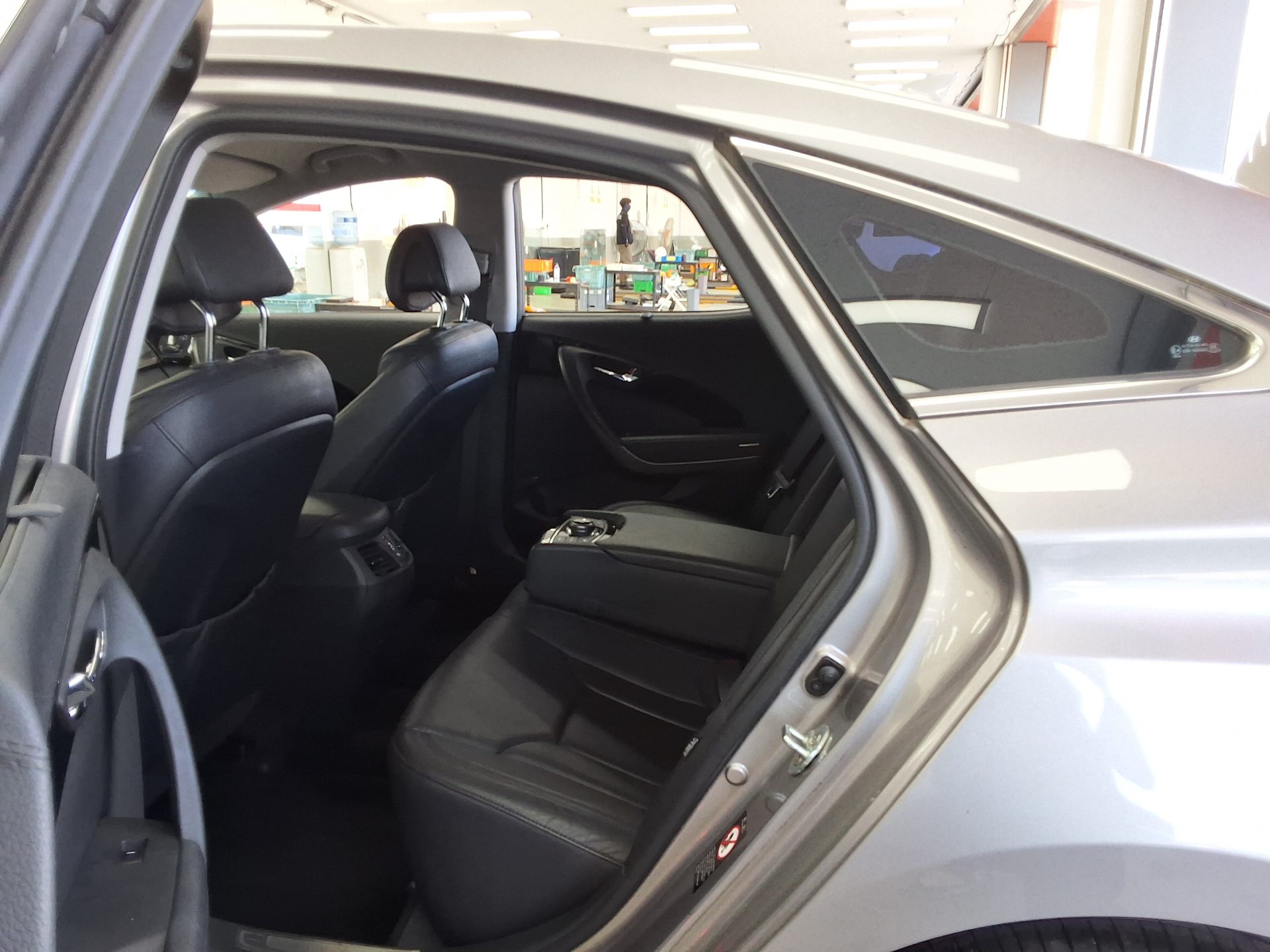2011 - hyundai grandeur