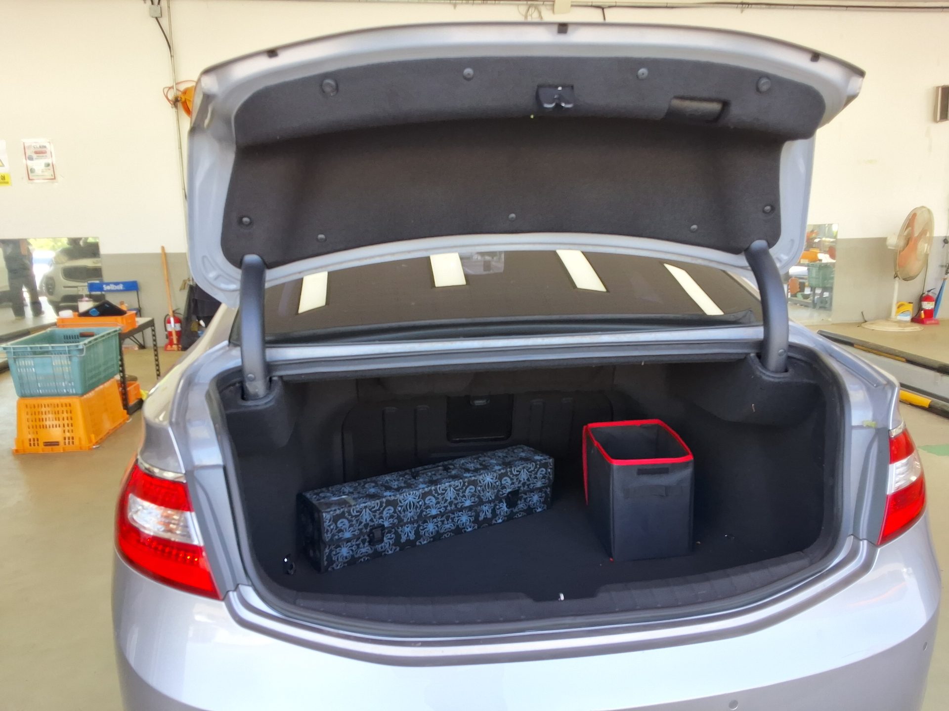 2011 - hyundai grandeur
