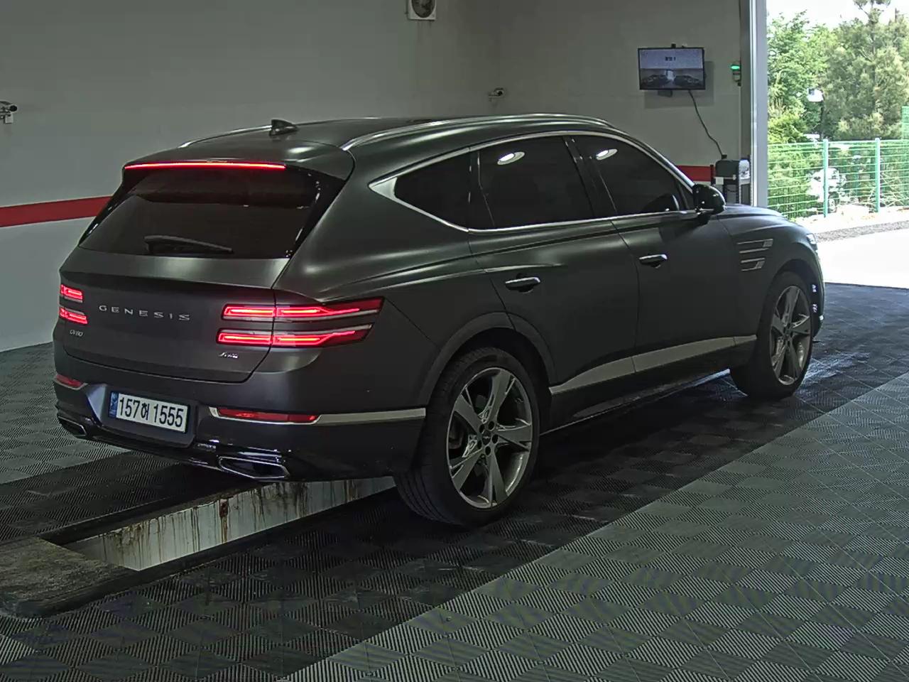 2022 - genesis gv80