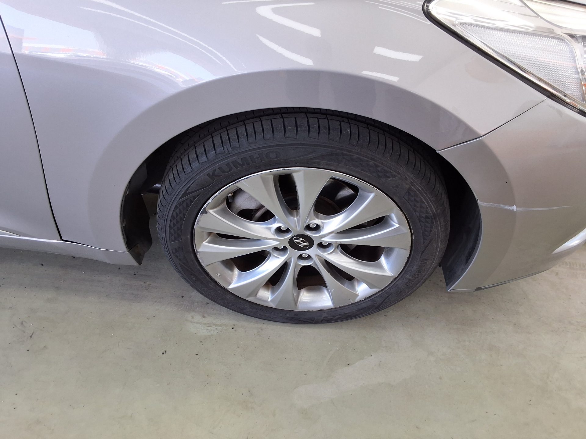 2011 - hyundai grandeur