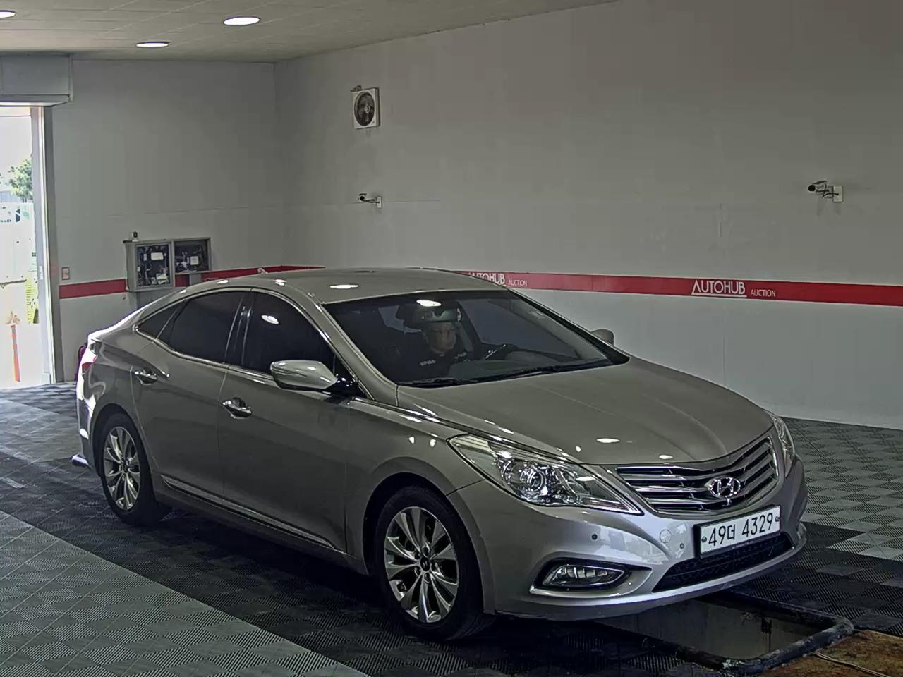 2011 - hyundai grandeur