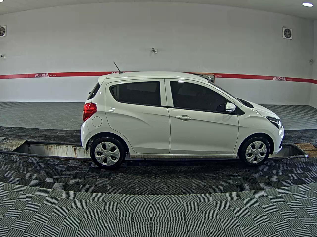 2017 - chevrolet spark
