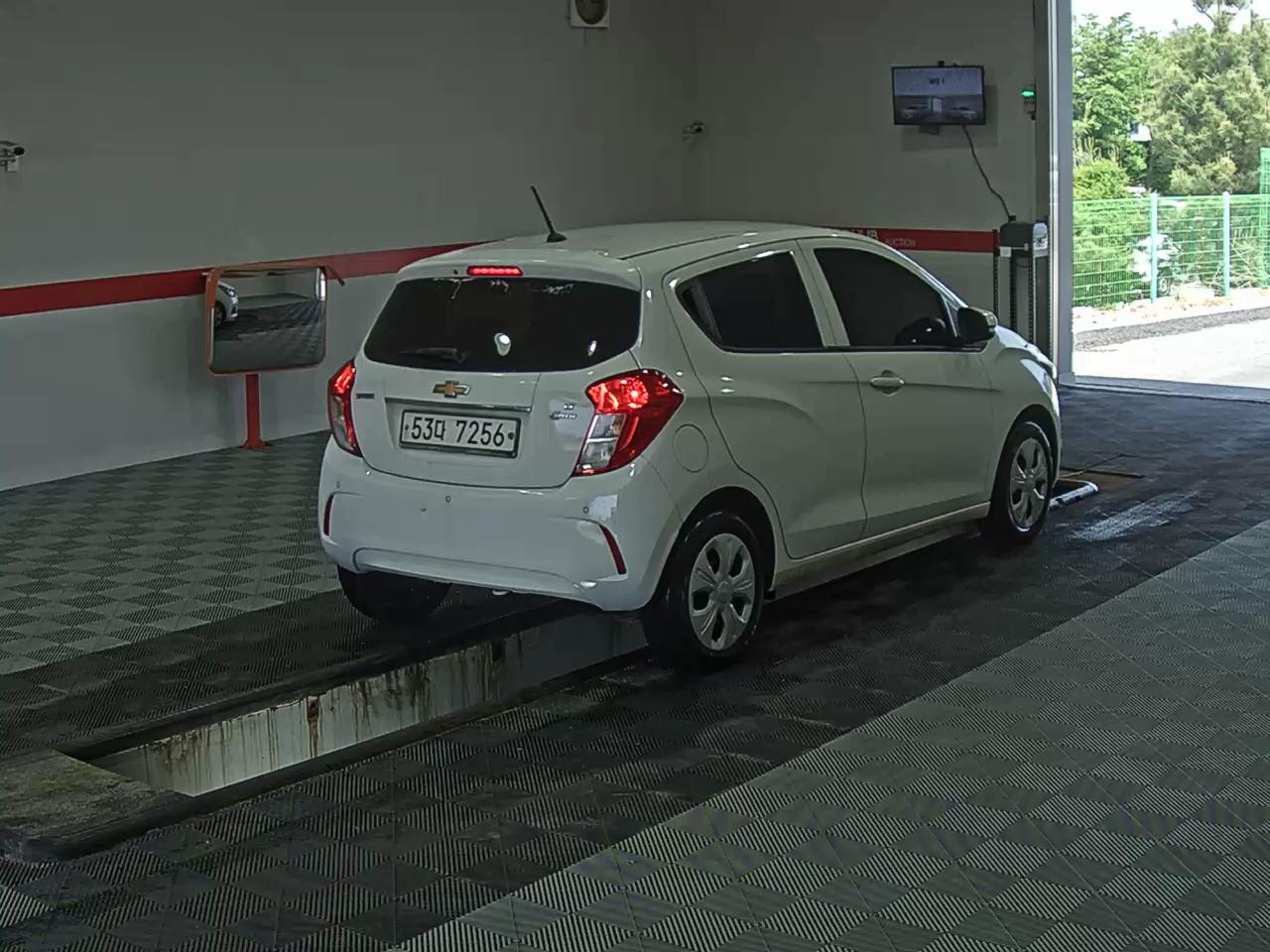 2017 - chevrolet spark