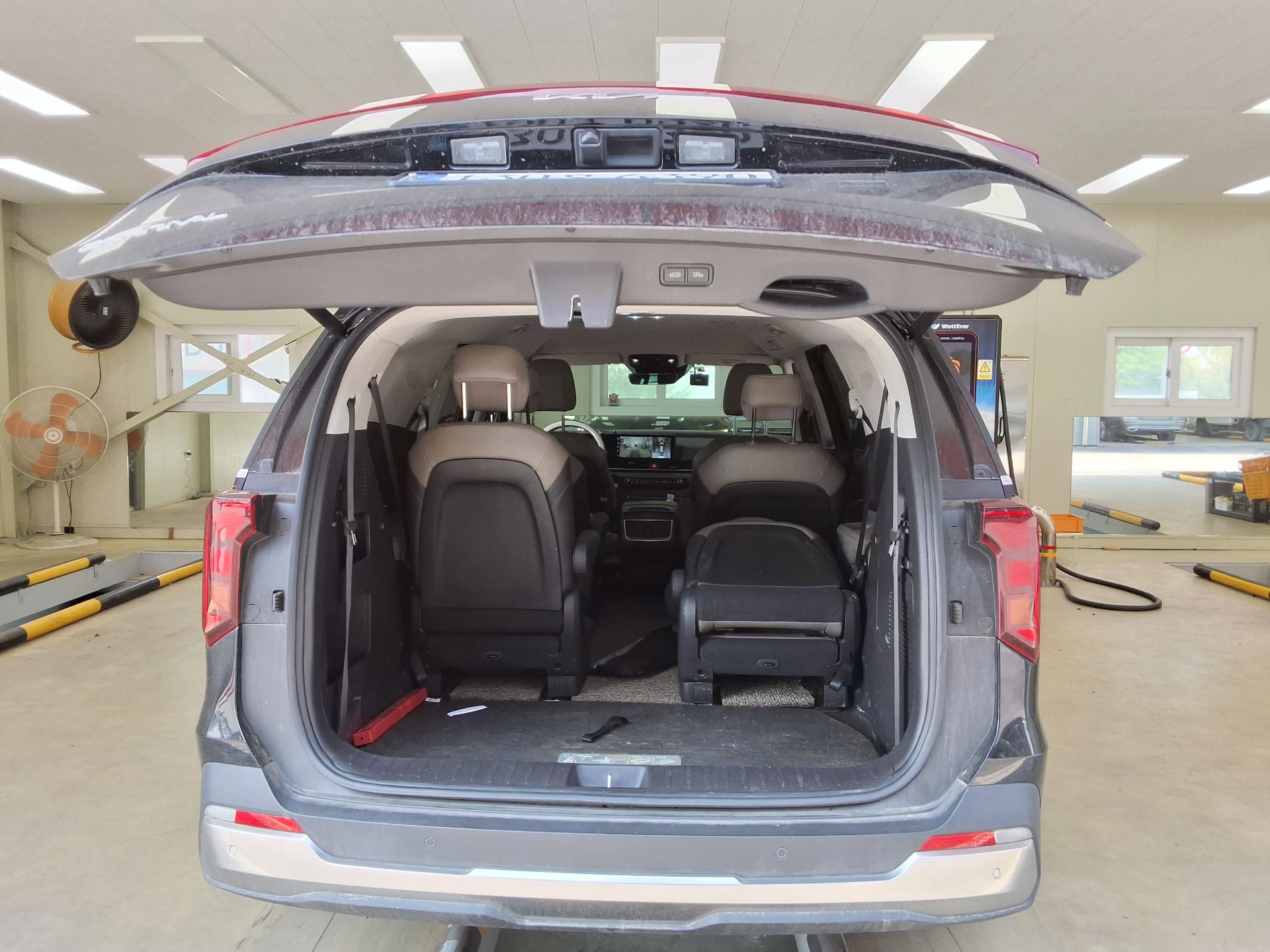 2024 - kia carnival