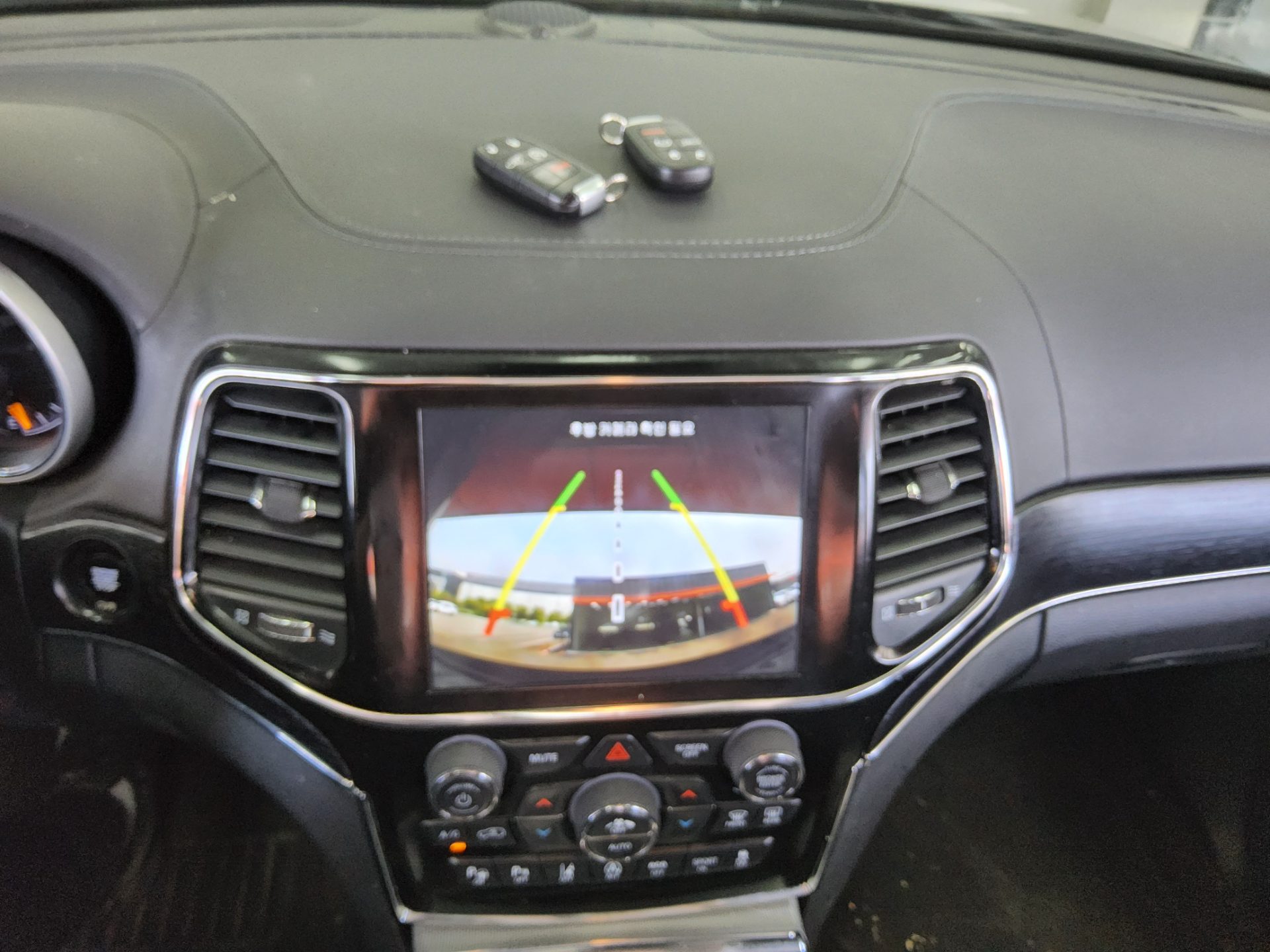 2021 - jeep grand cherokee