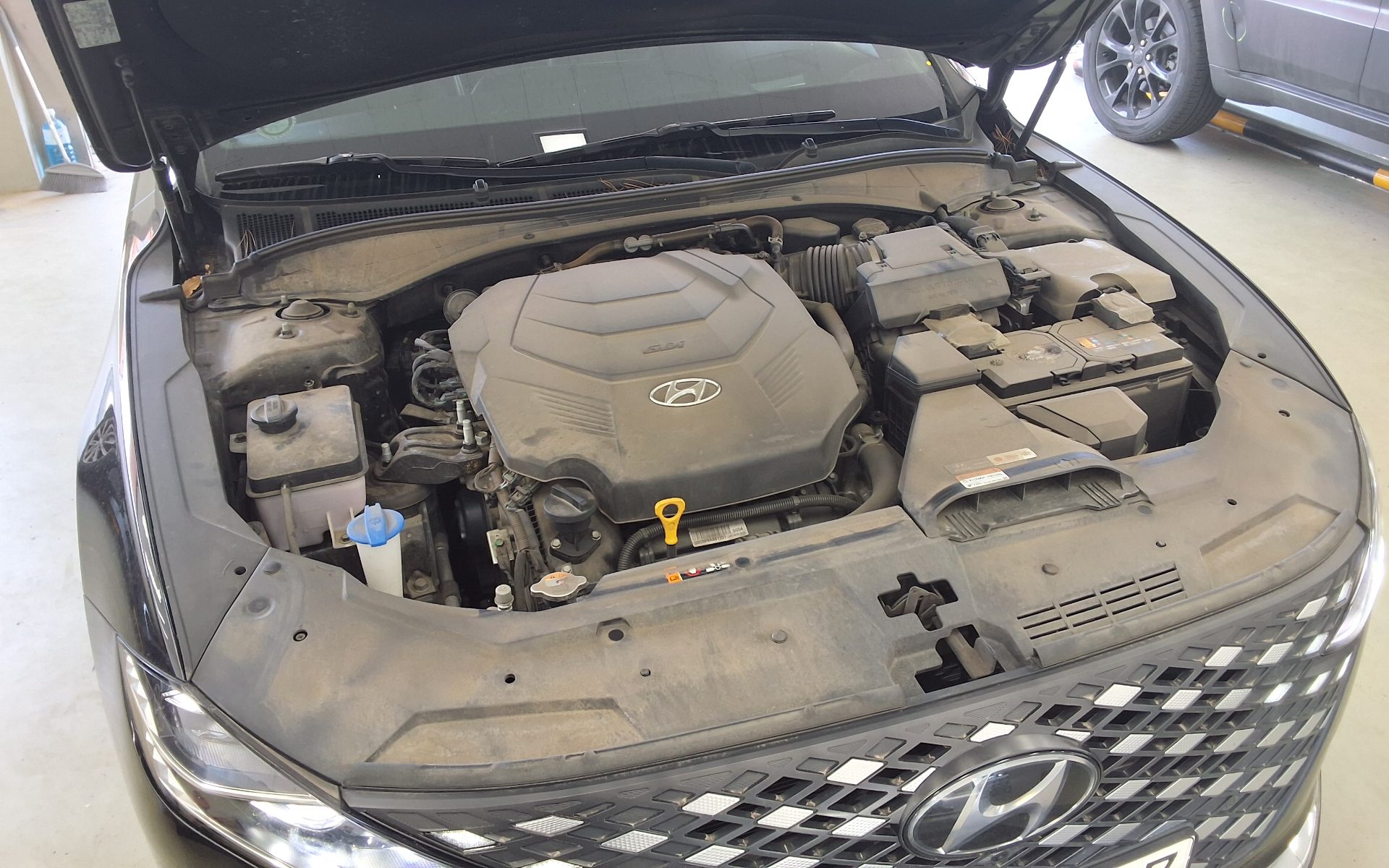 2022 - hyundai grandeur
