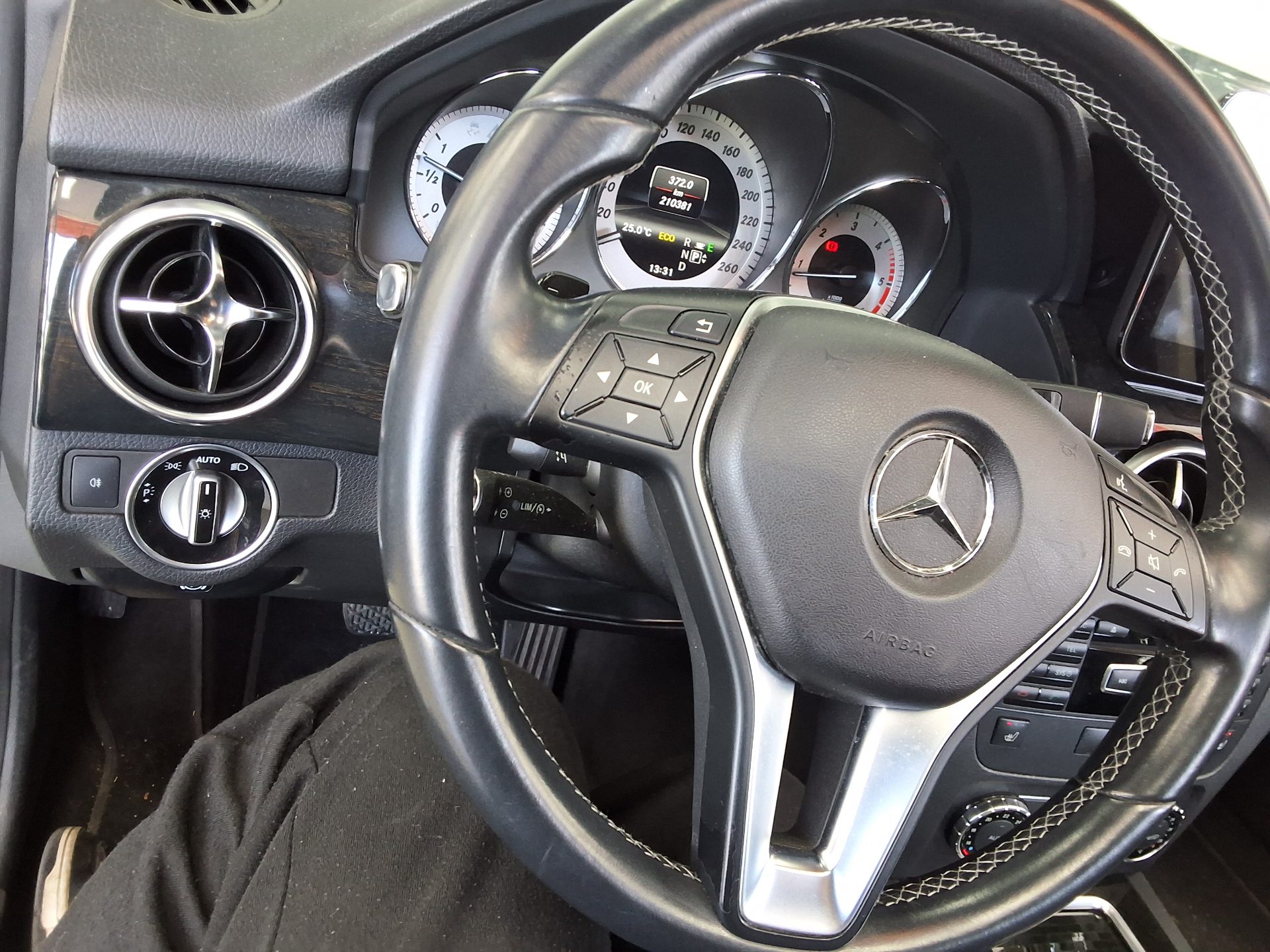 2013 - mercedes-benz glk220