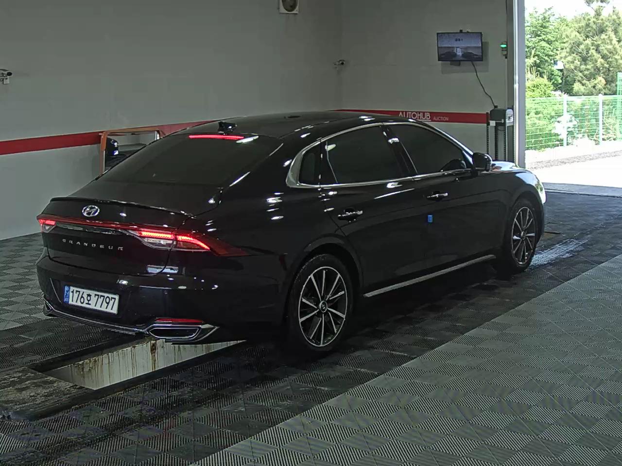 2022 - hyundai grandeur