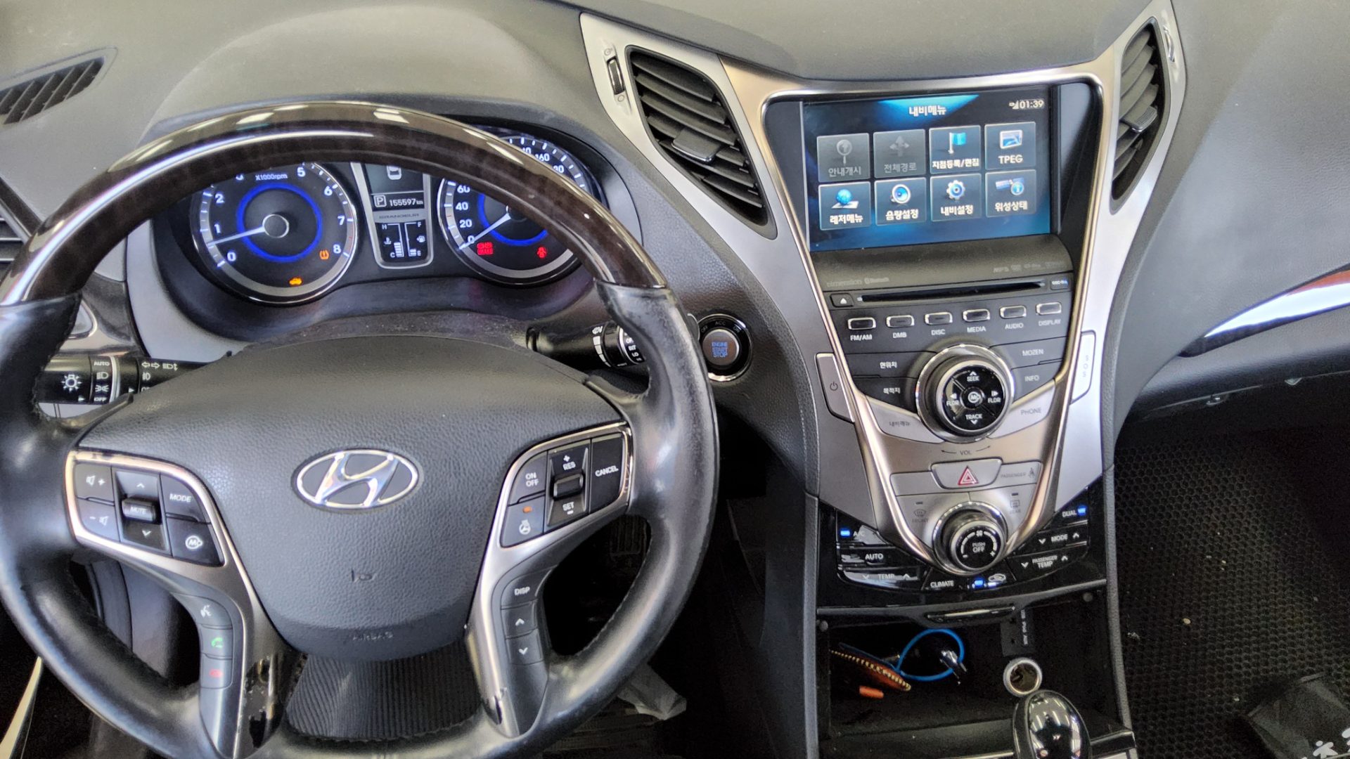 2012 - hyundai grandeur