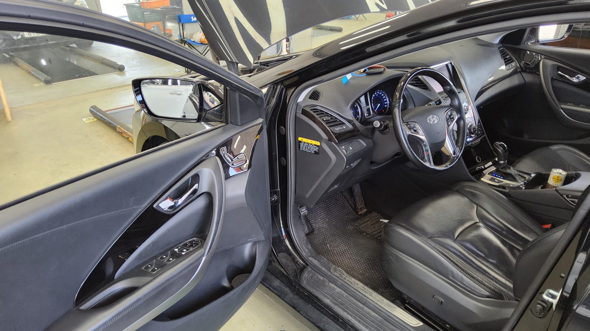 2012 - hyundai grandeur