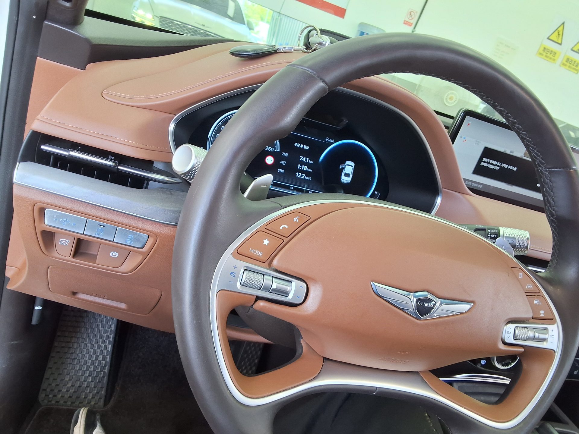 2022 - genesis g80