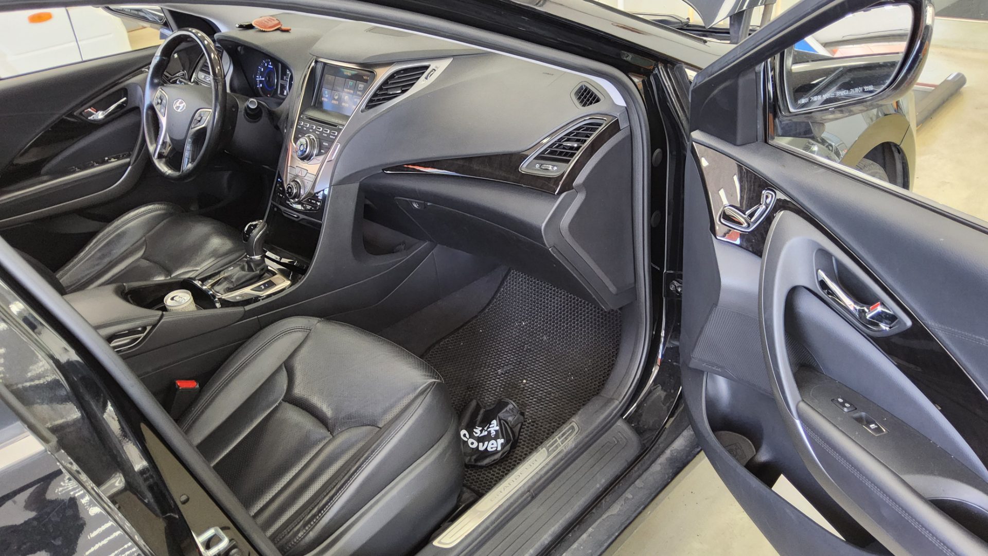 2012 - hyundai grandeur