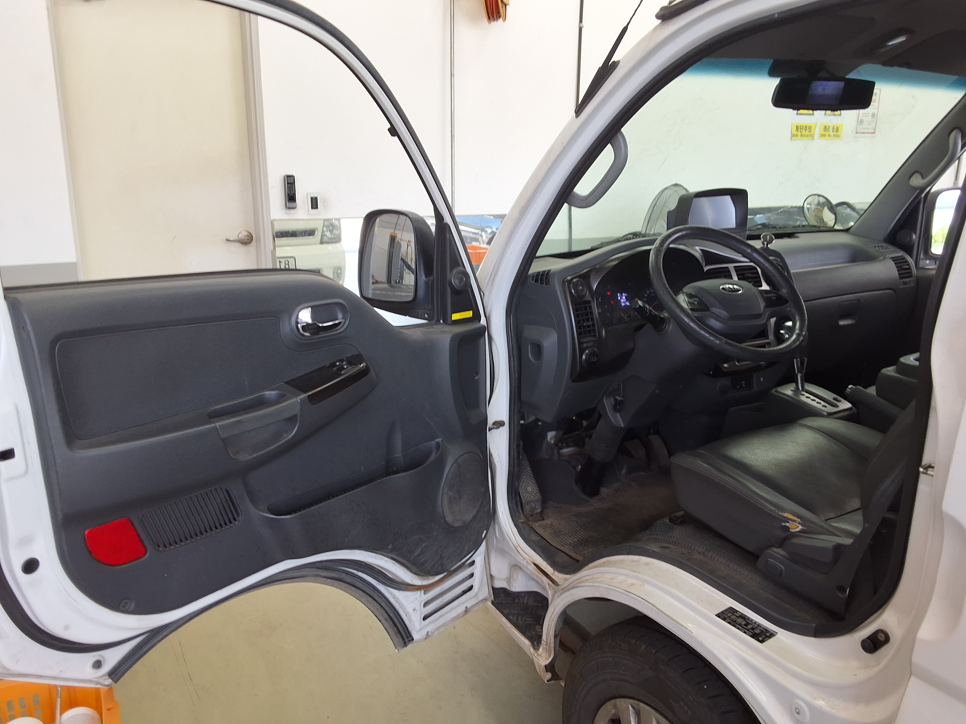 2019 - kia bongo