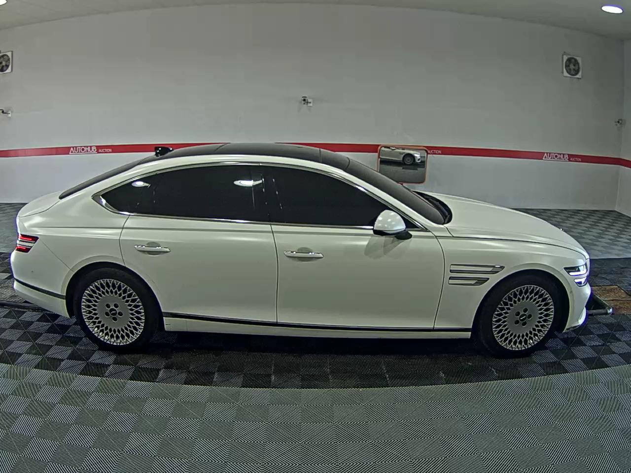 2022 - genesis g80