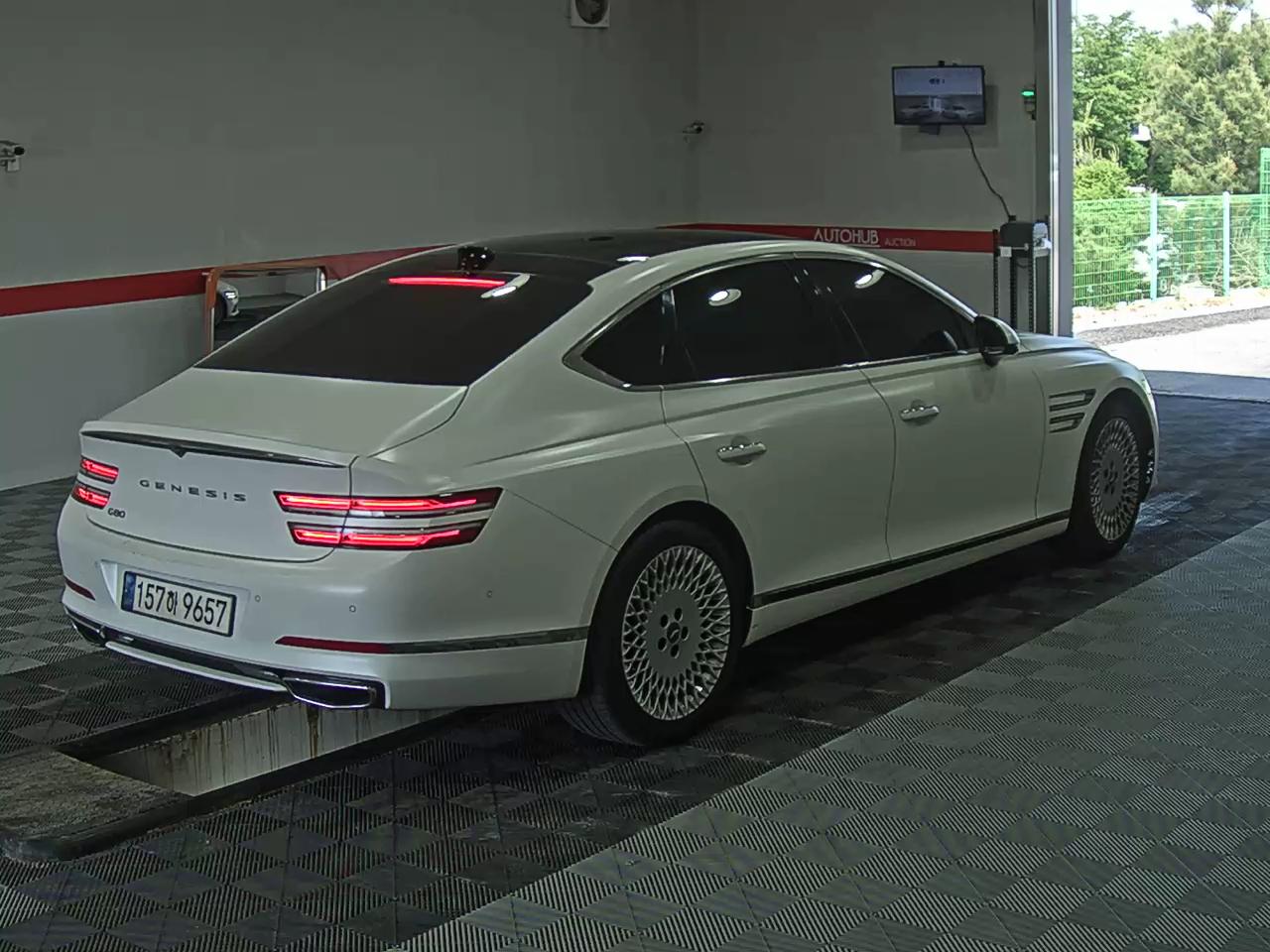 2022 - genesis g80