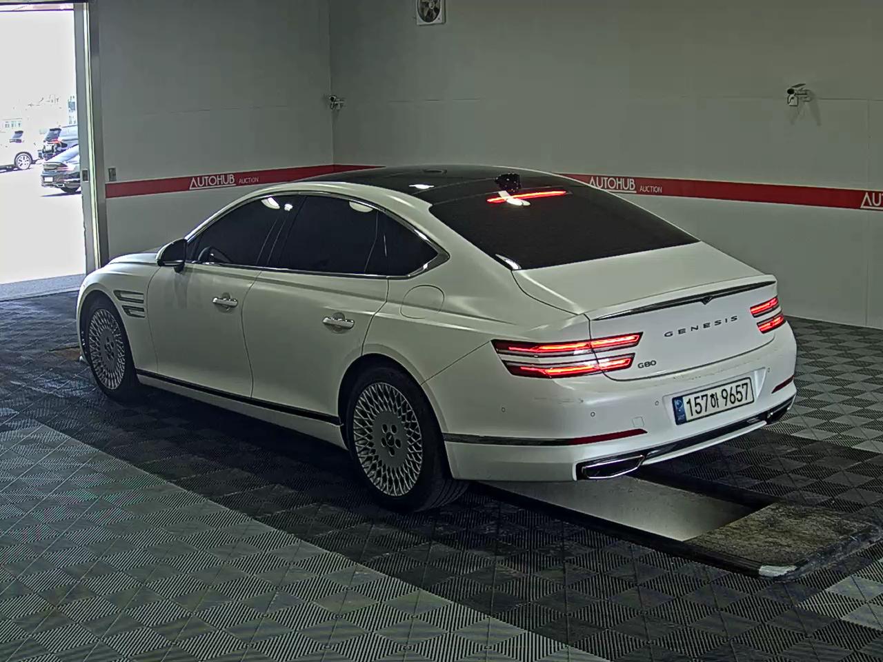 2022 - genesis g80