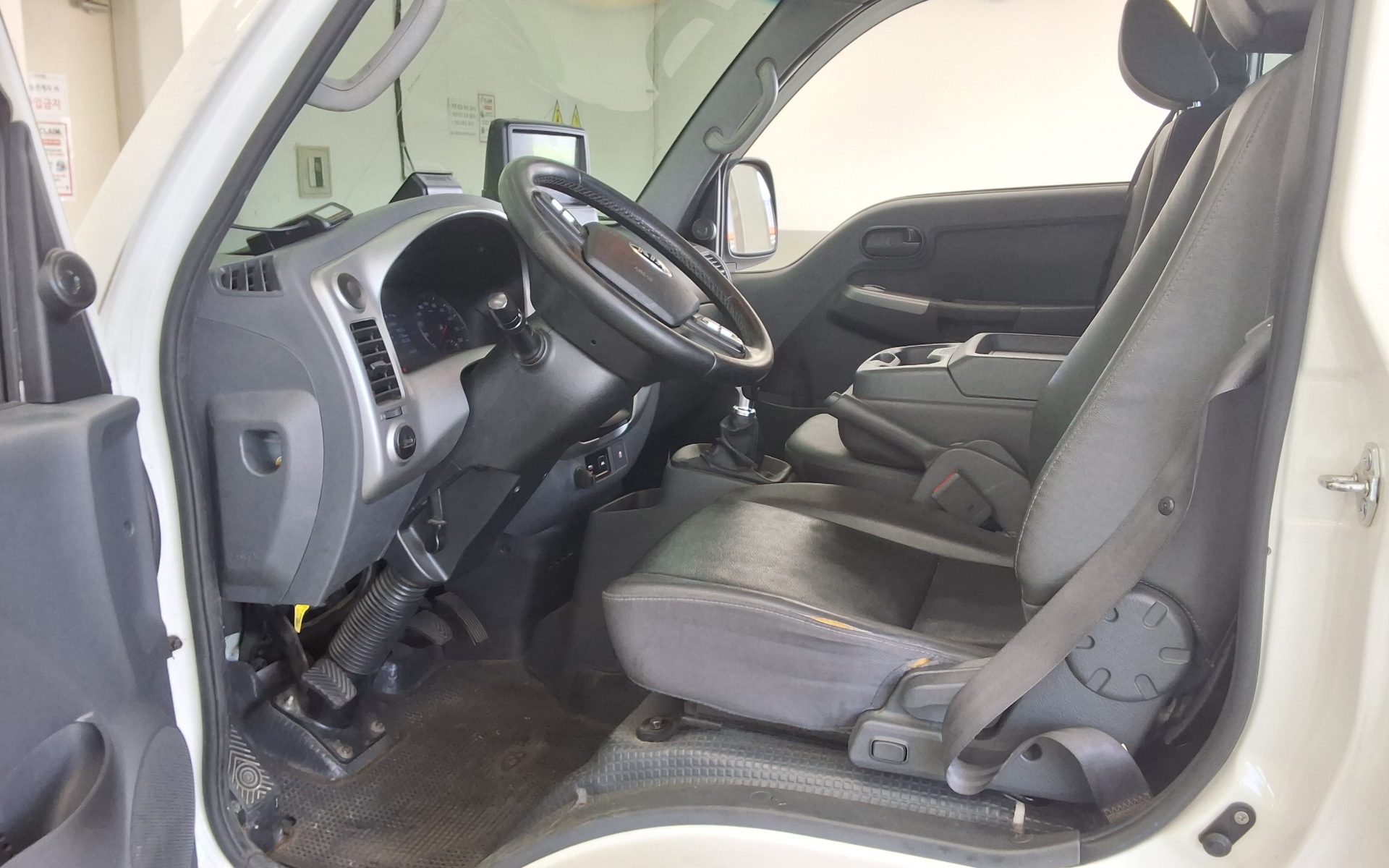 2022 - kia bongo