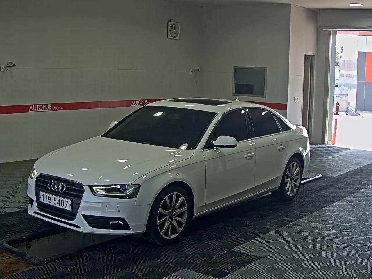 أودي A4