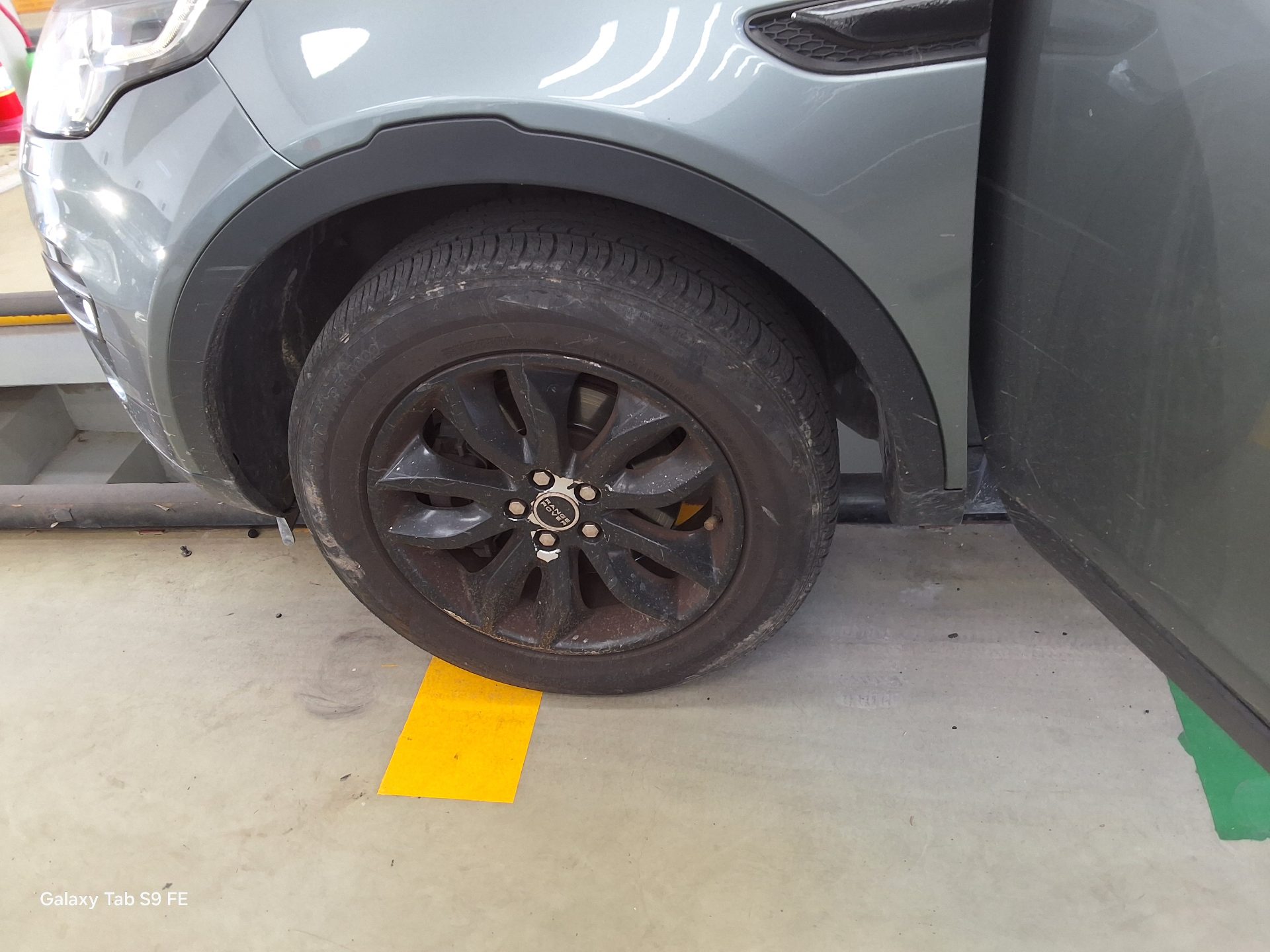 2015 - land rover discovery