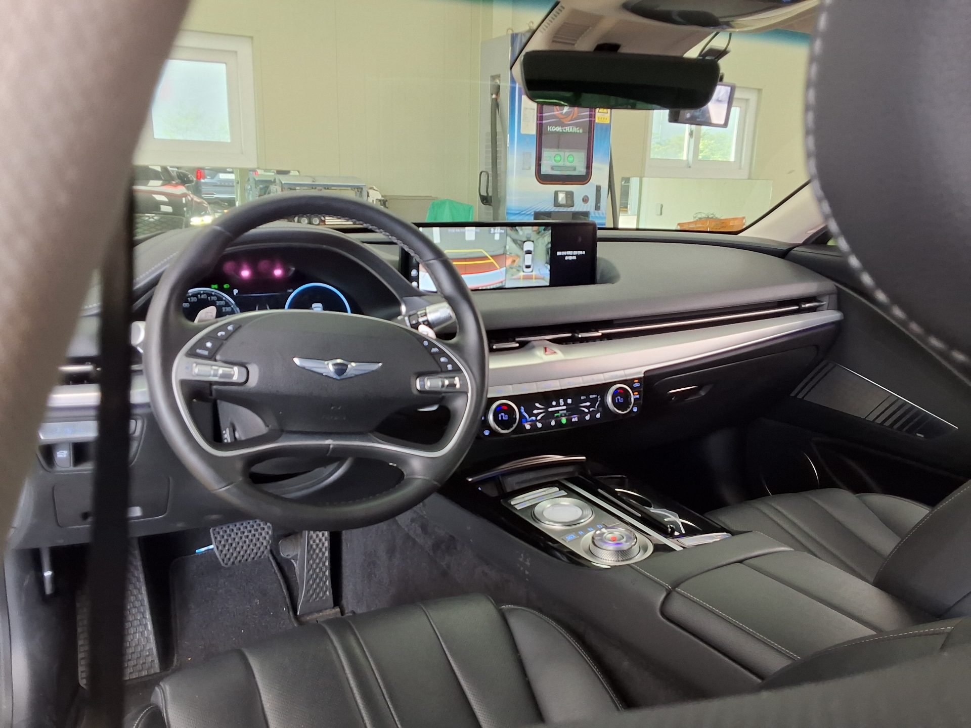 2022 - genesis eg80