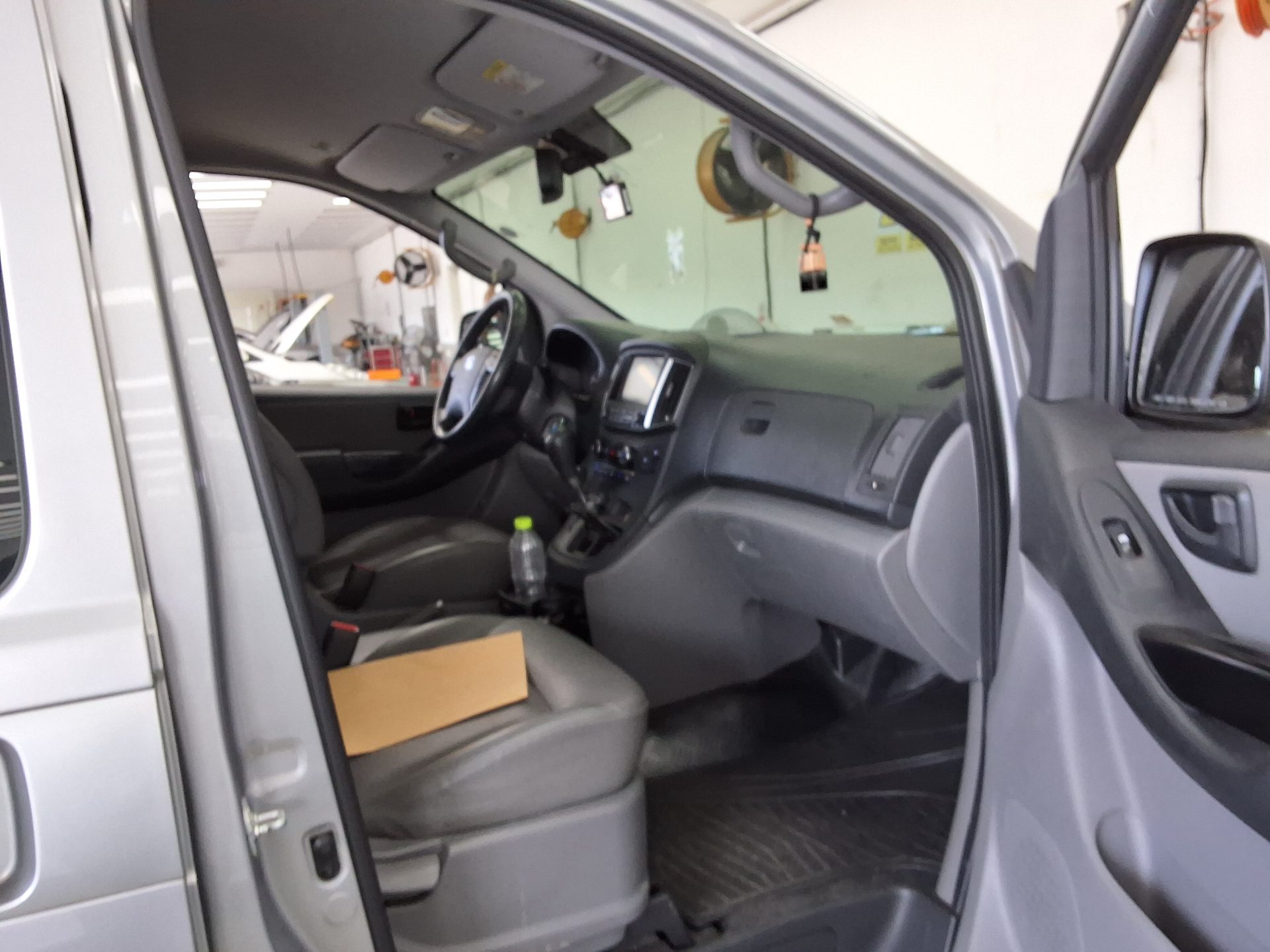 2021 - hyundai grand starex