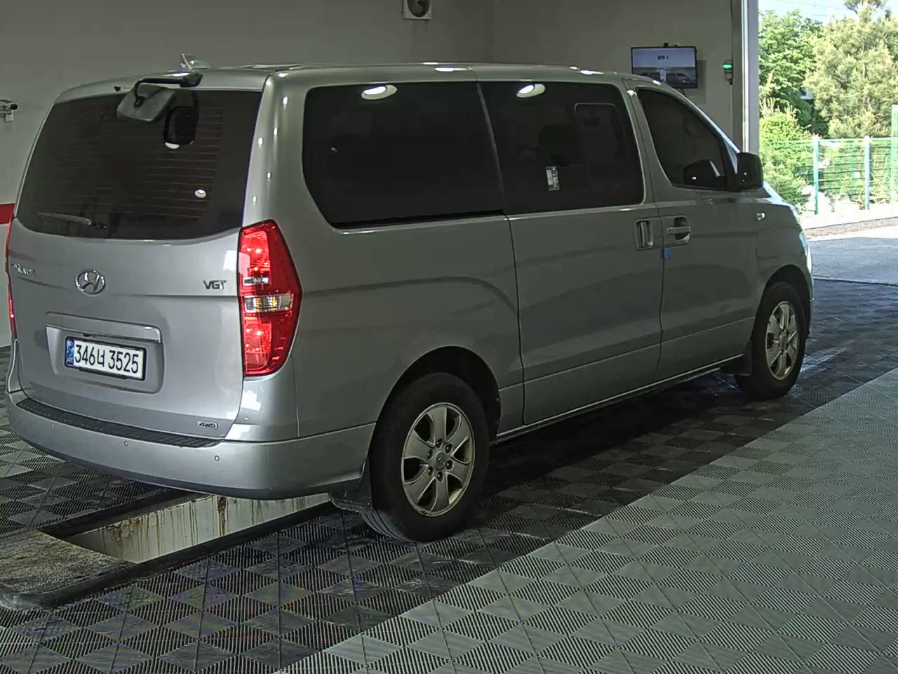 2021 - hyundai grand starex