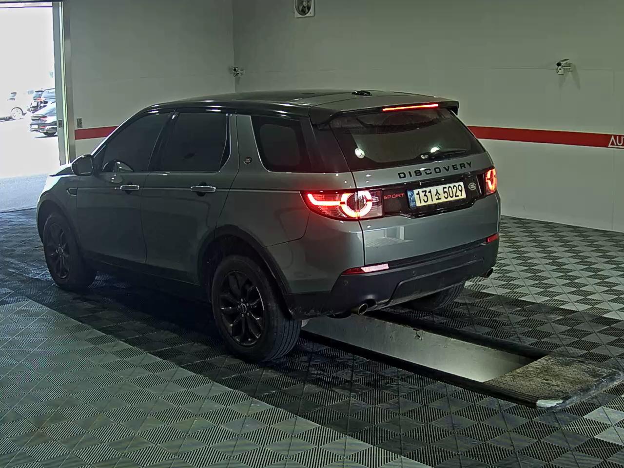 2015 - land rover discovery