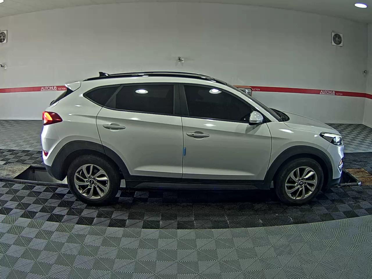 2016 - hyundai tucson