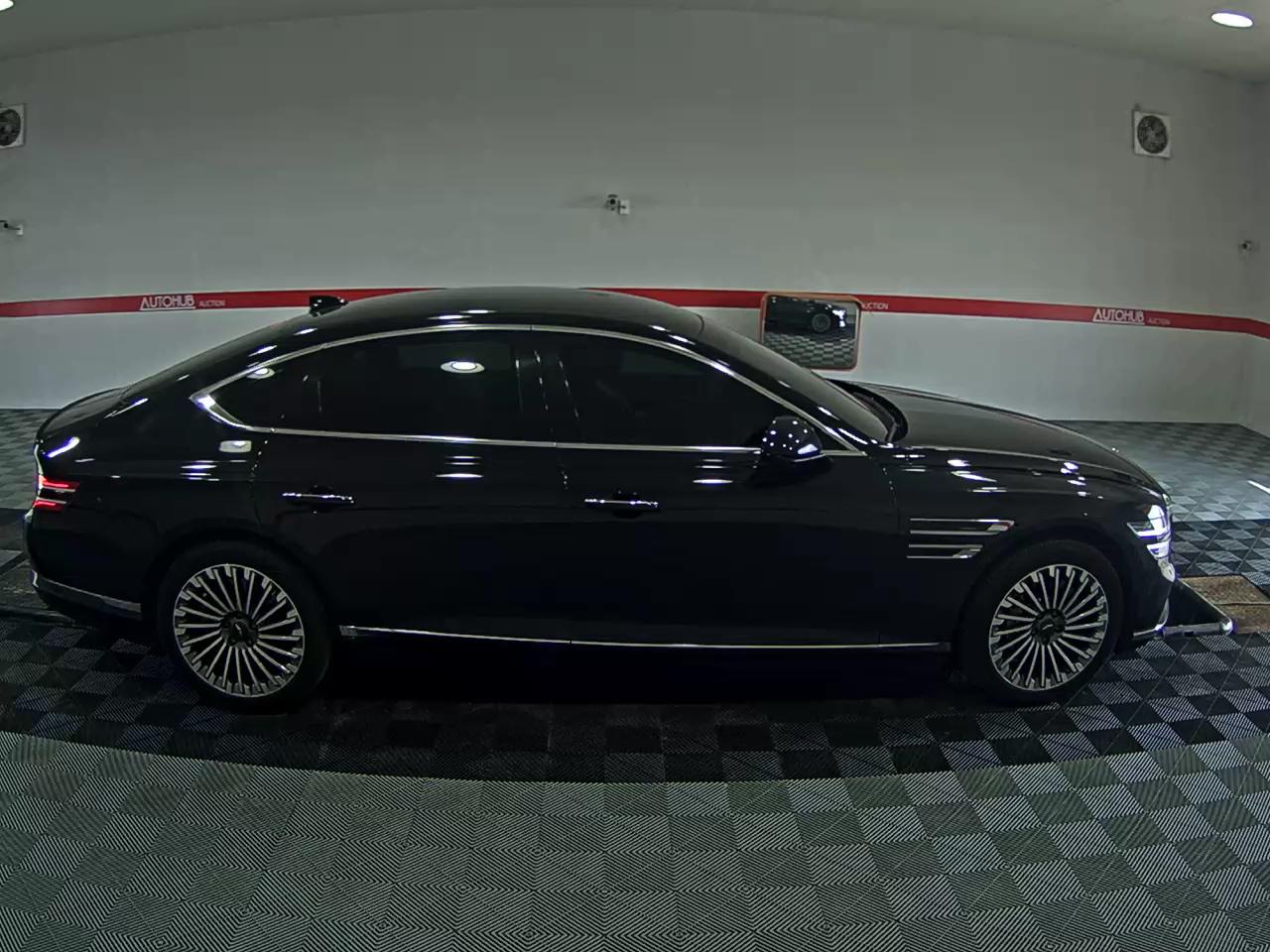 2022 - genesis eg80