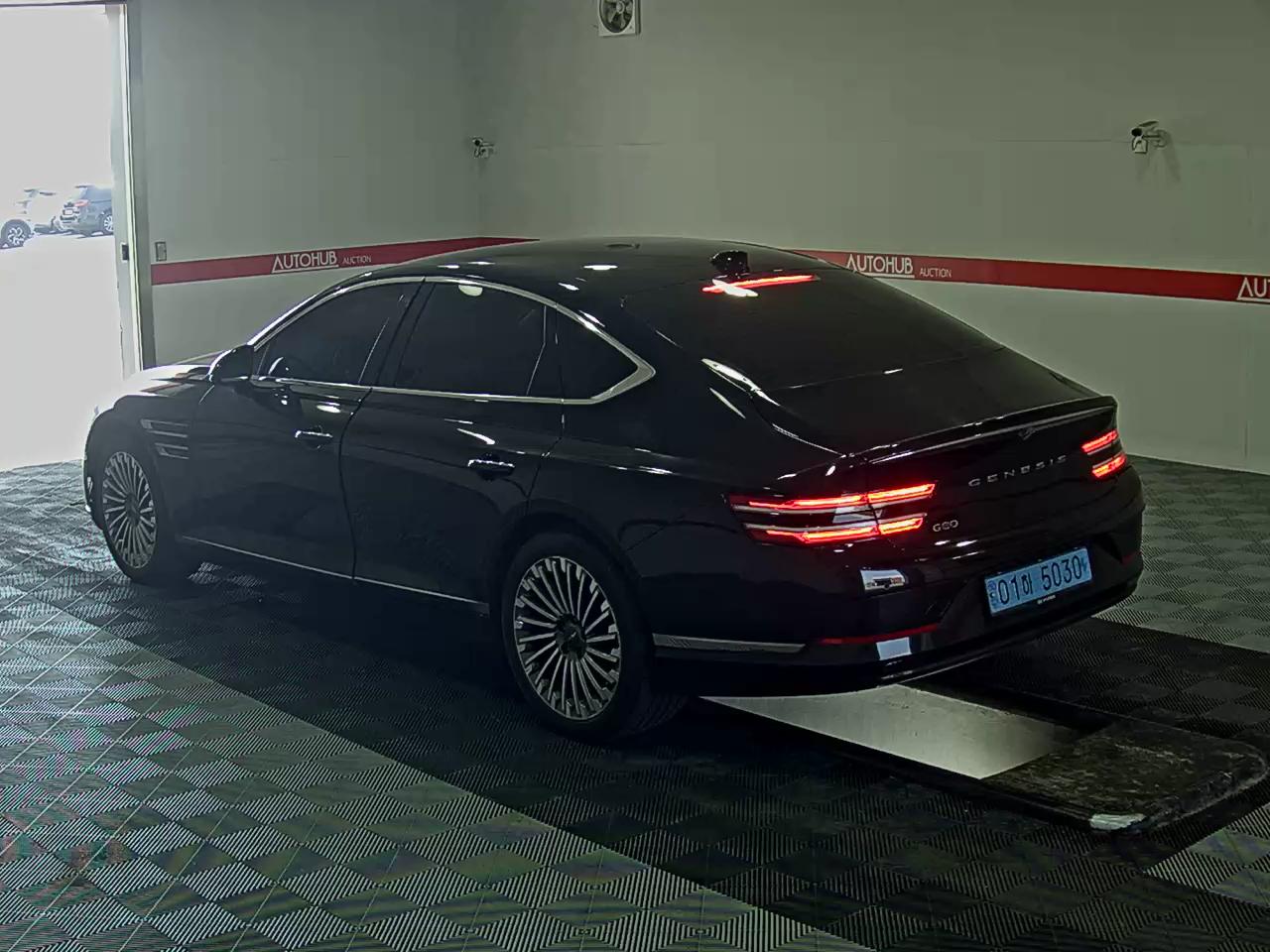 2022 - genesis eg80