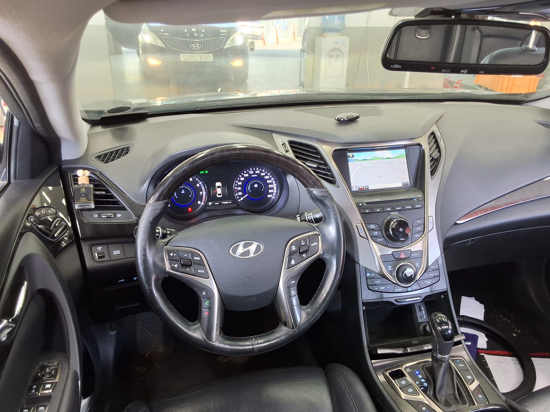 2013 - hyundai grandeur