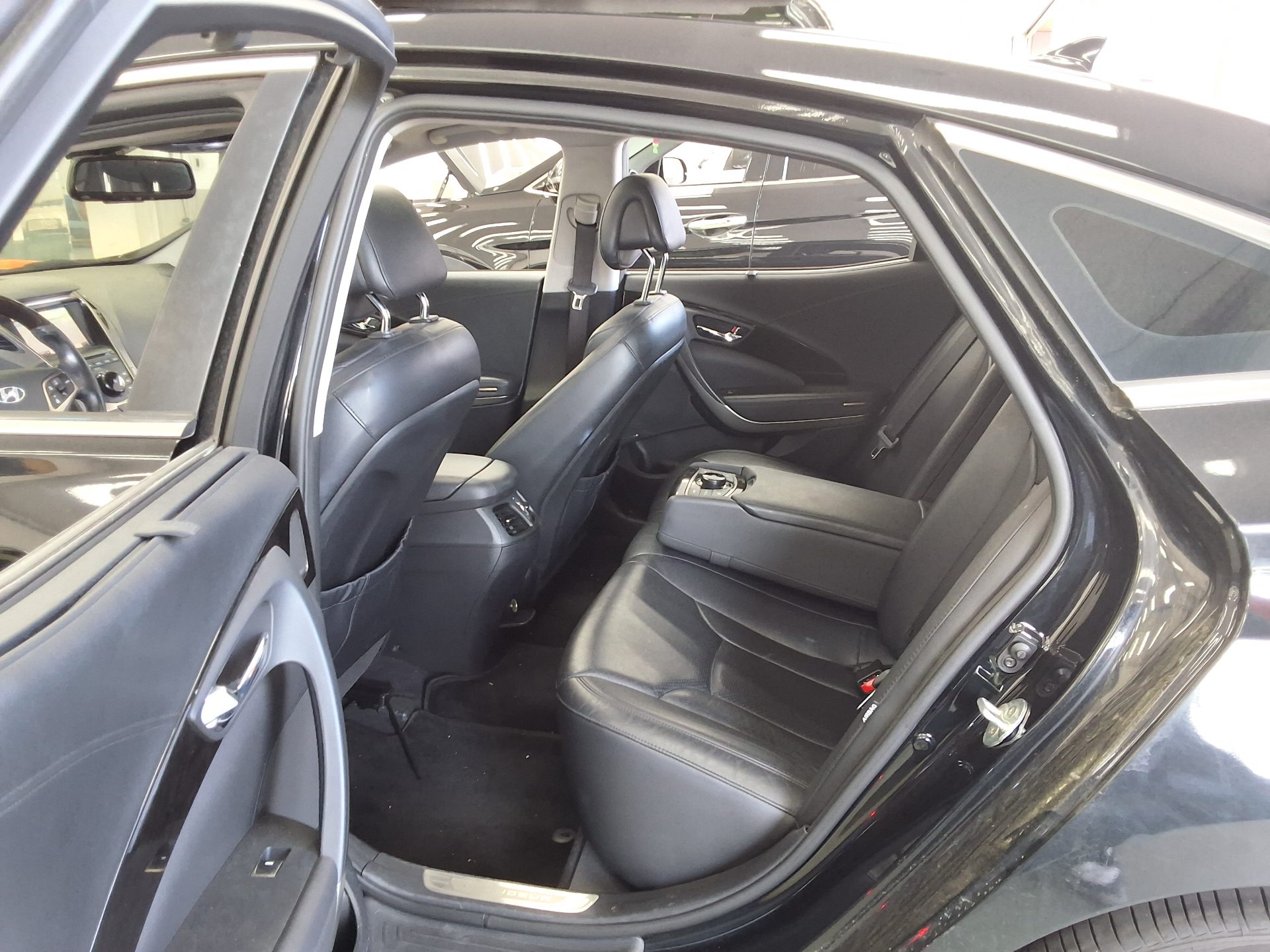 2013 - hyundai grandeur