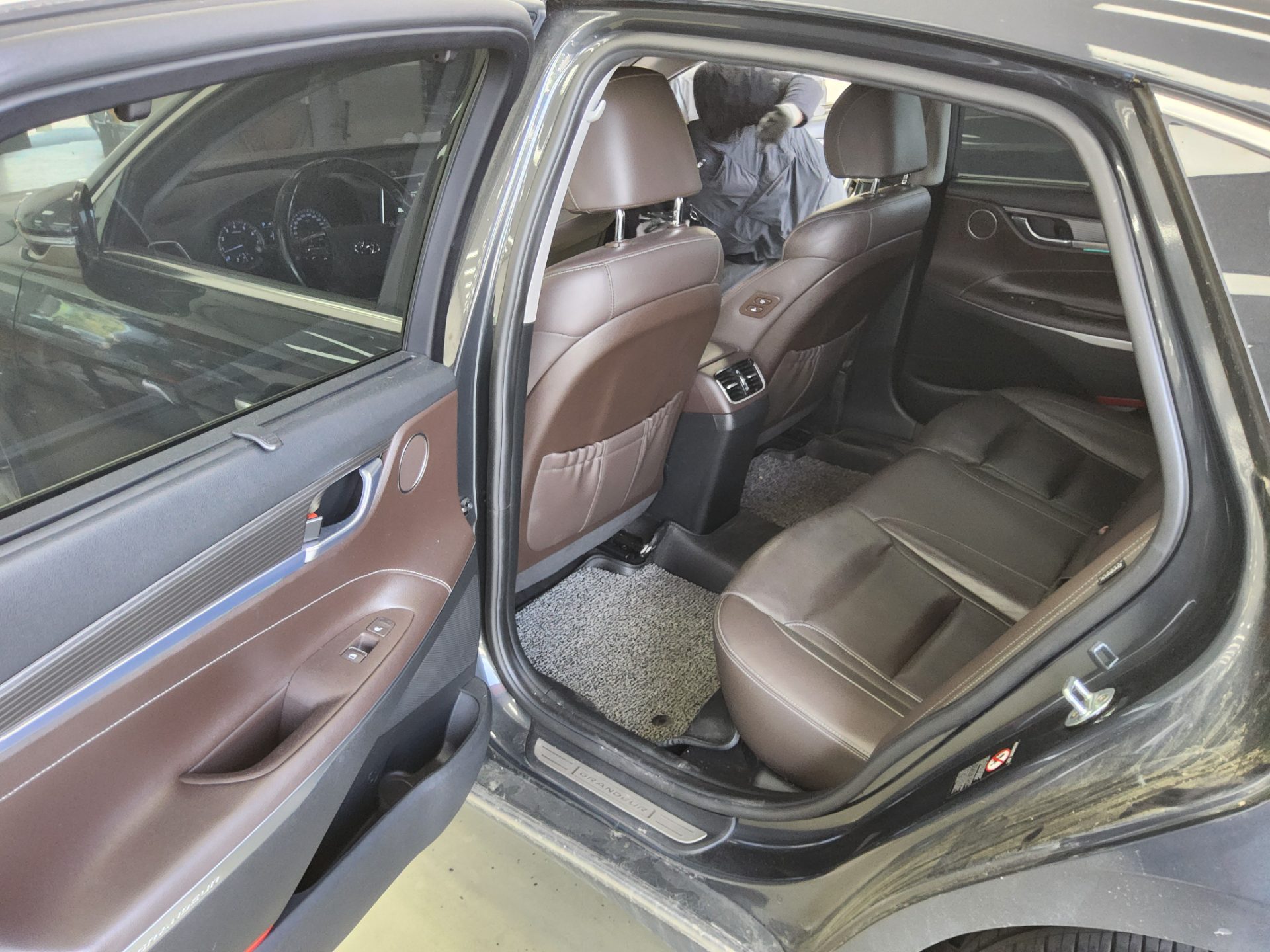 2018 - hyundai grandeur