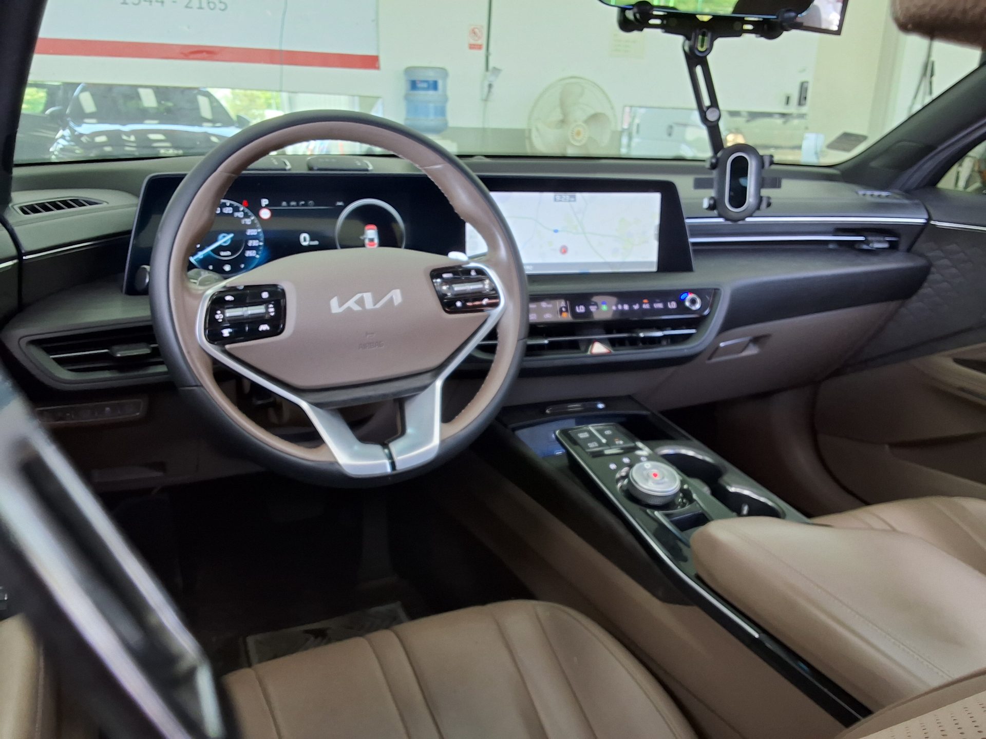 2023 - kia k8