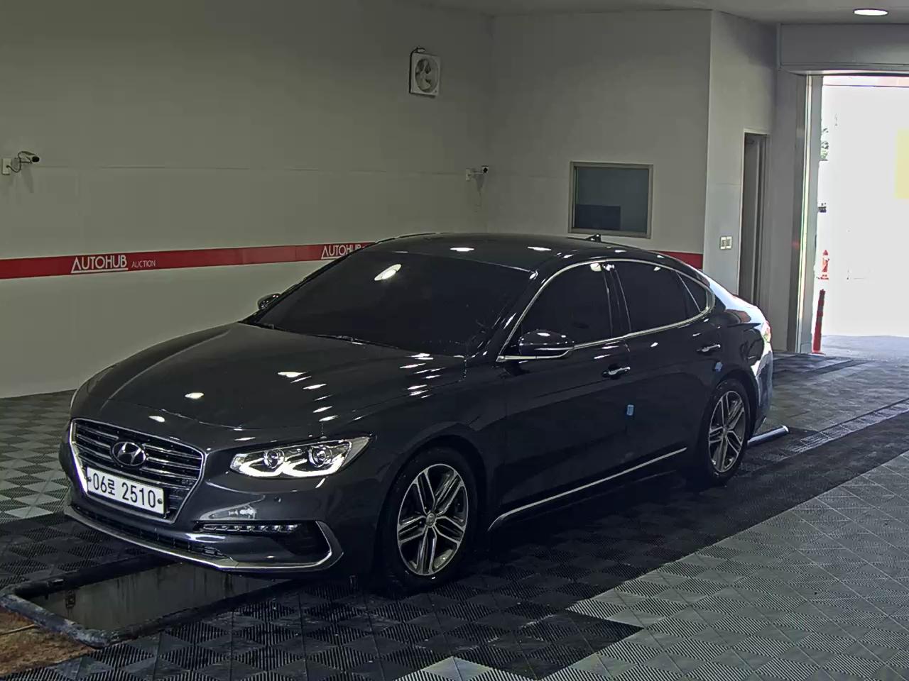 HYUNDAI GRANDEUR GDi