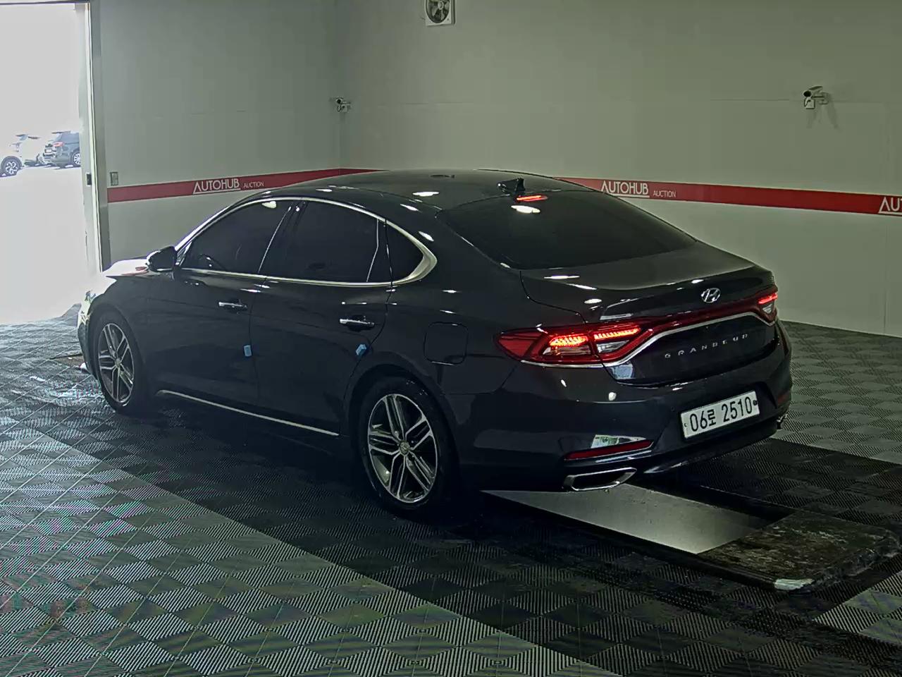 2018 - hyundai grandeur