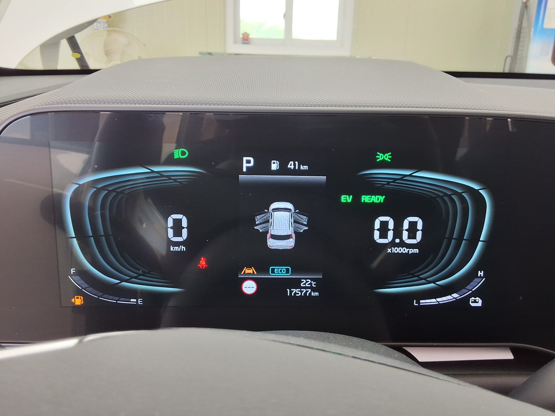 2025 - kia niro