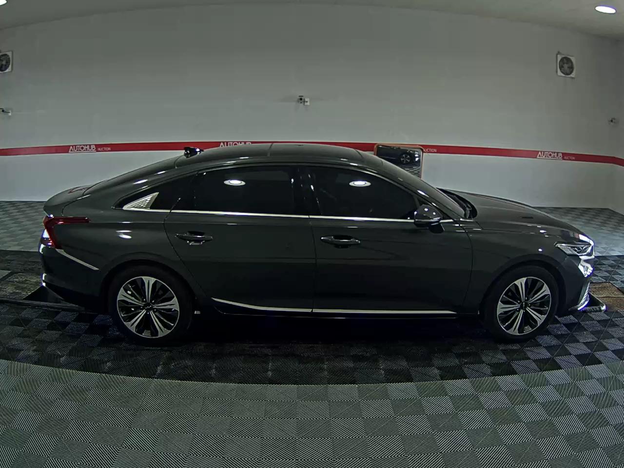 2023 - kia k8