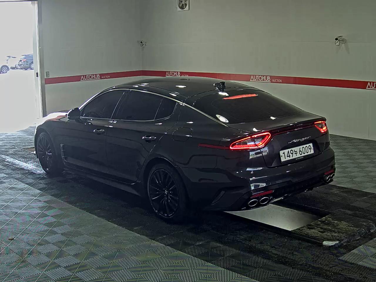 2019 - kia stinger