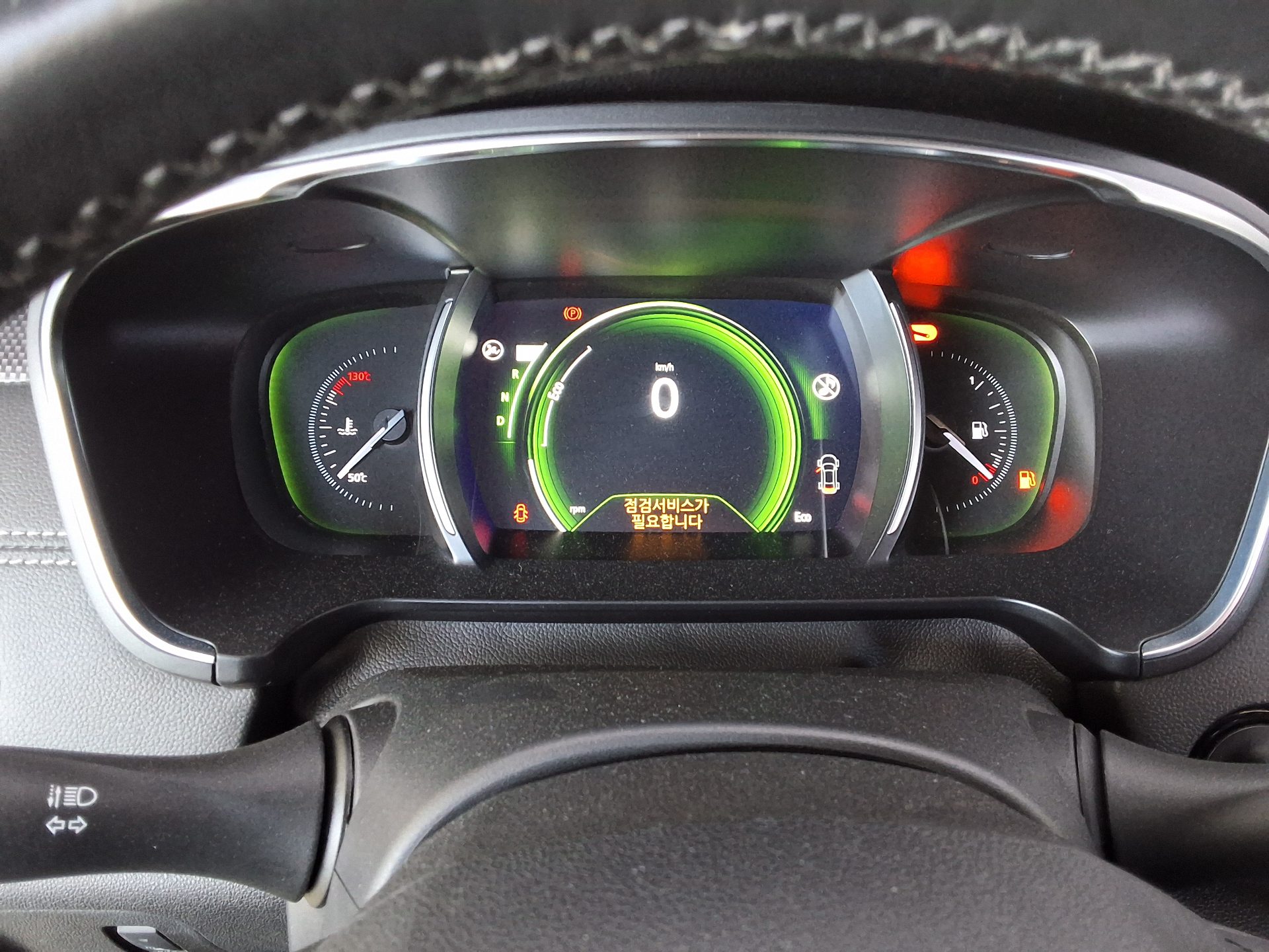 2016 - renault sm6