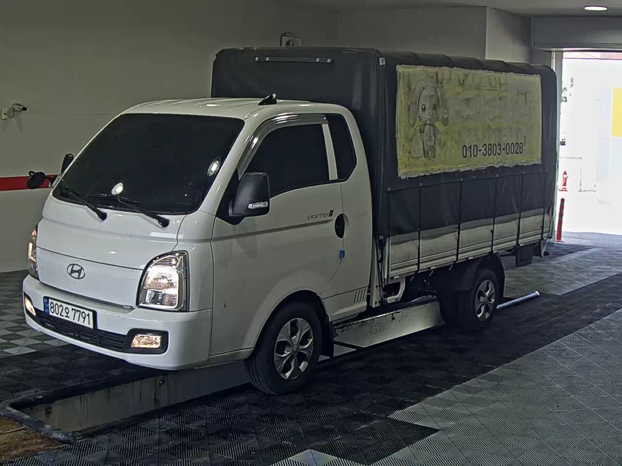 HYUNDAI PORTER II SUPER CAB EXTRA WHEELBASE