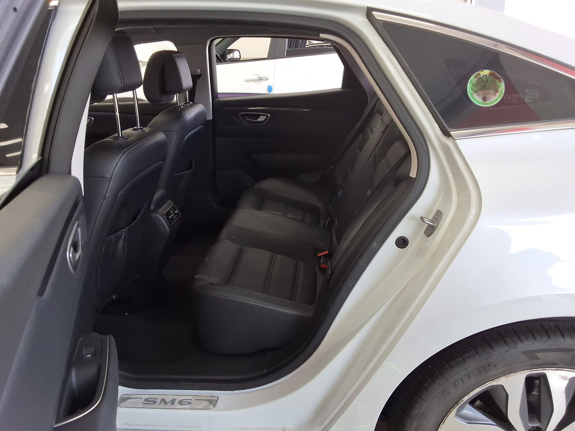 2016 - renault sm6