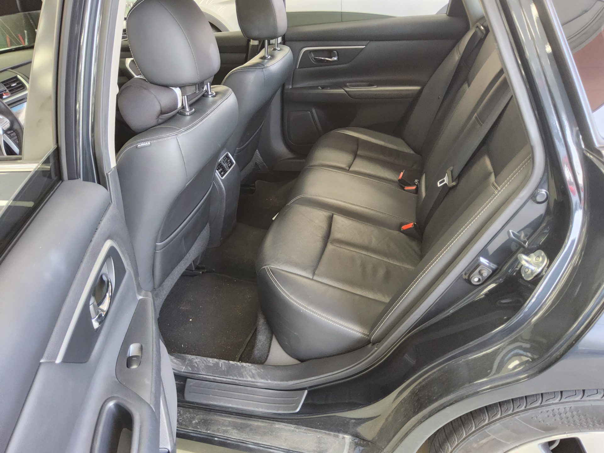 2017 - nissan altima