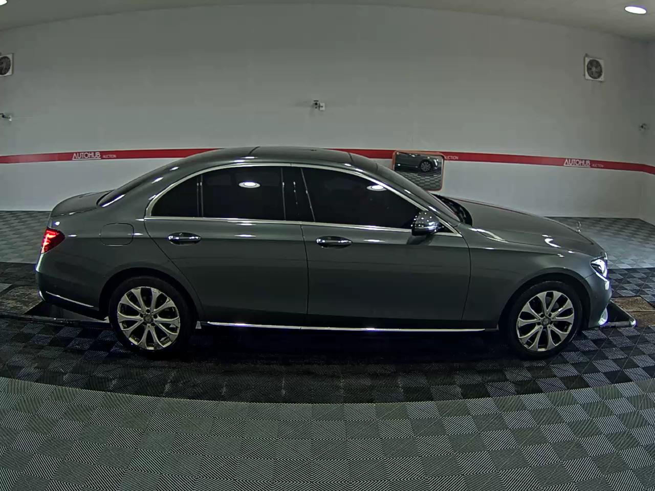 2017 - mercedes-benz e300