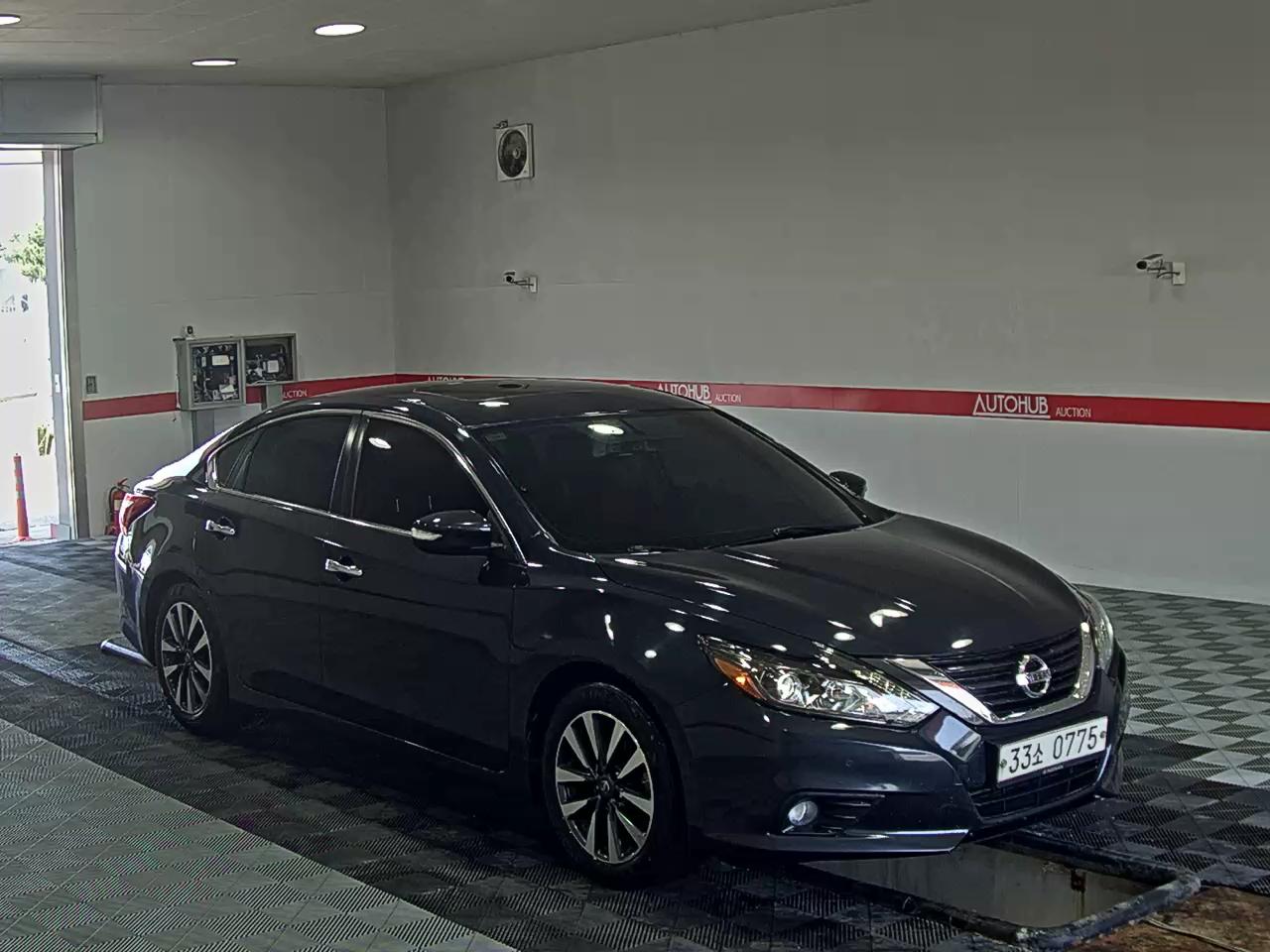2017 - nissan altima
