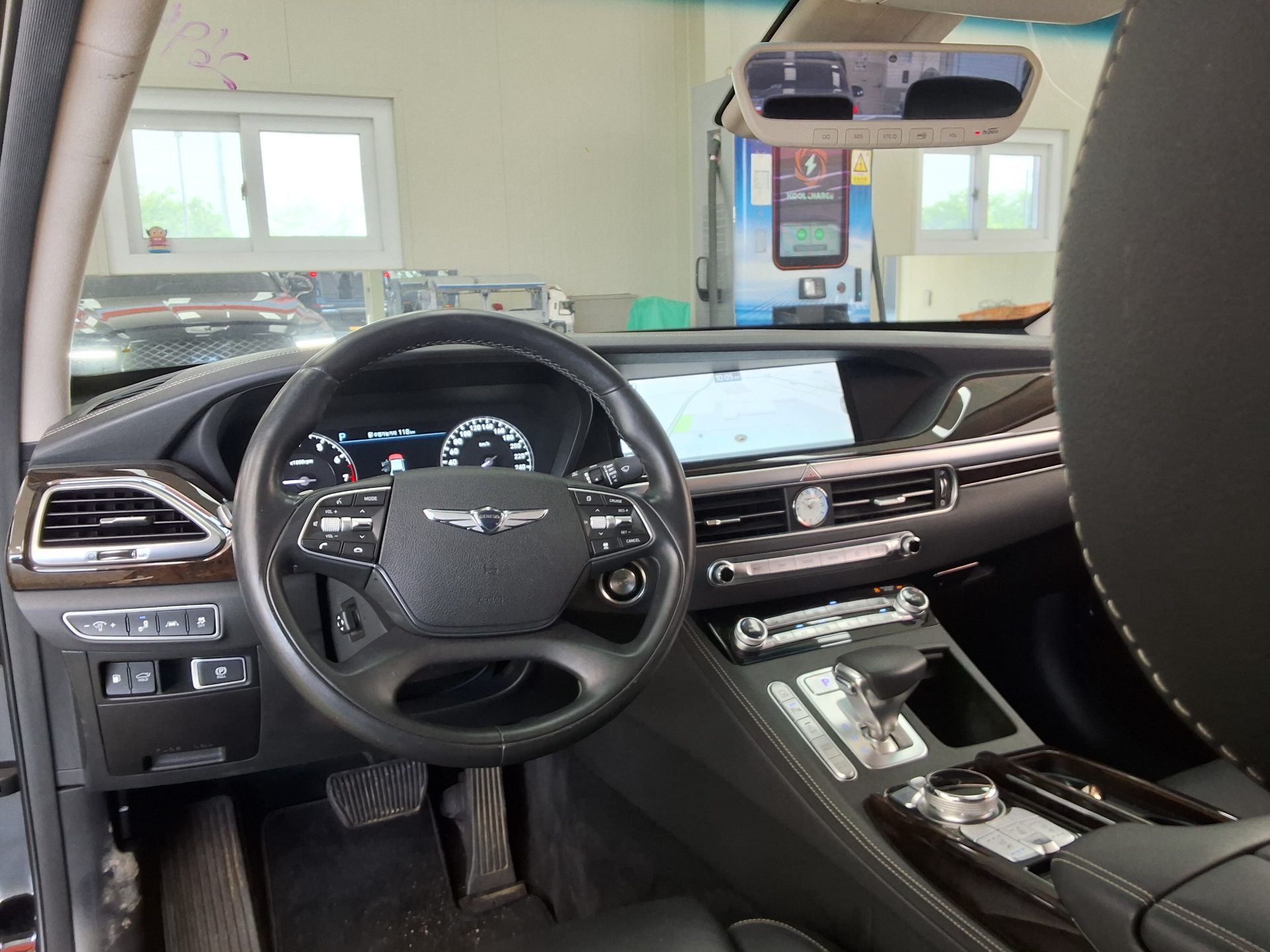 2019 - genesis g90