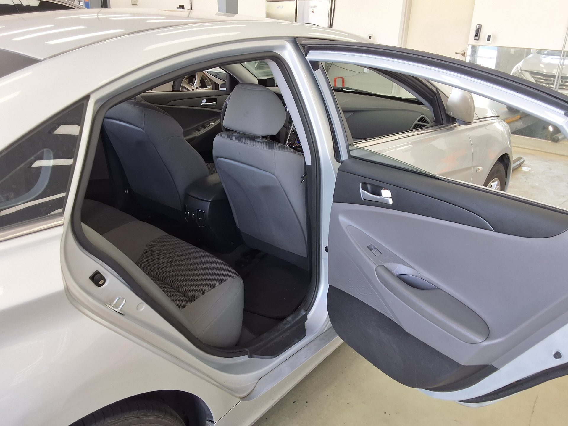 2010 - hyundai sonata