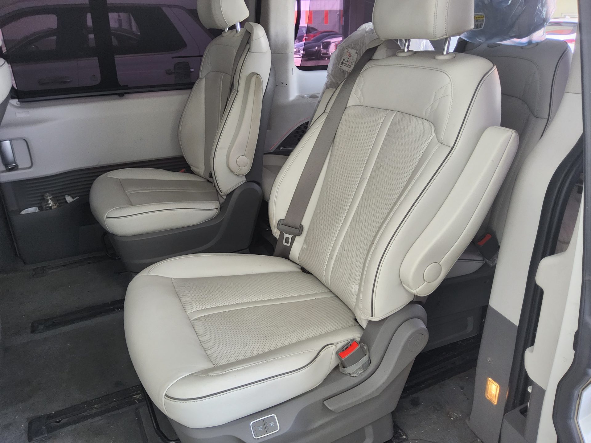 2022 - hyundai staria
